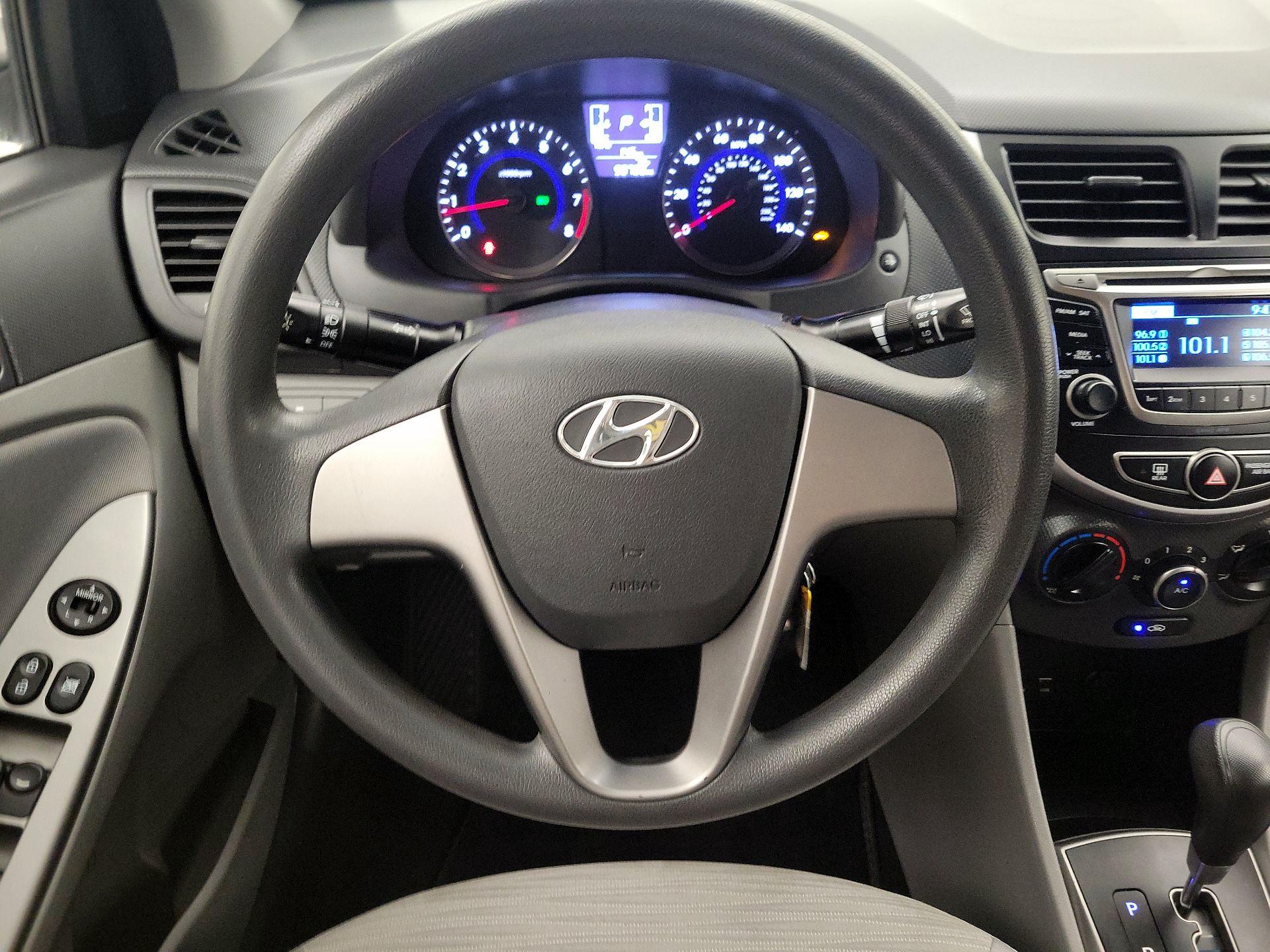 Thumbnail: 2016 Hyundai Accent - 10