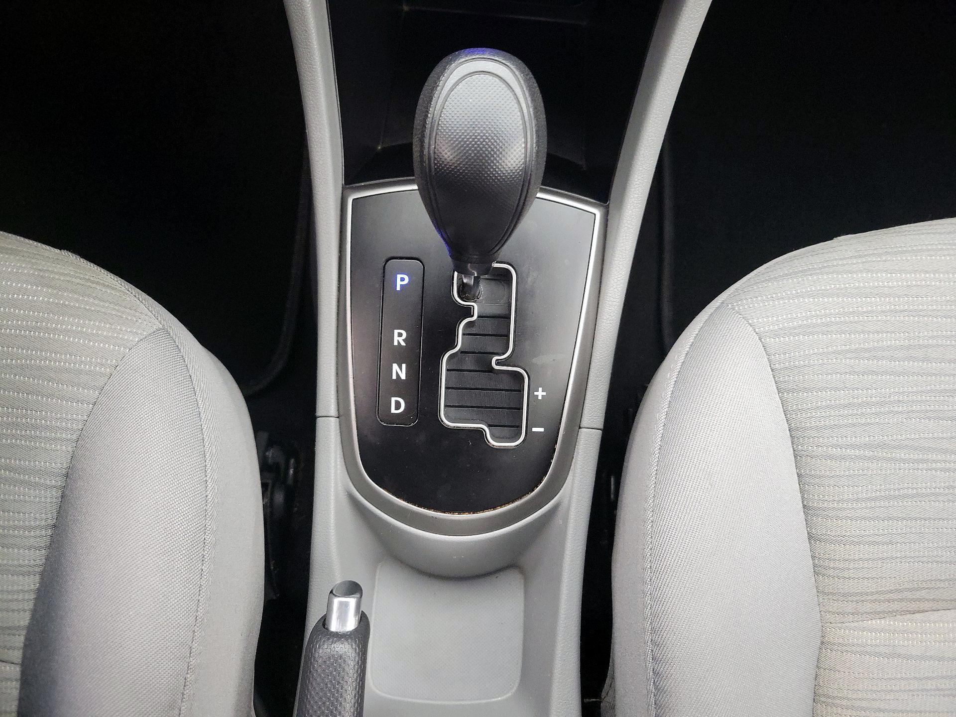 Thumbnail: 2016 Hyundai Accent - 16