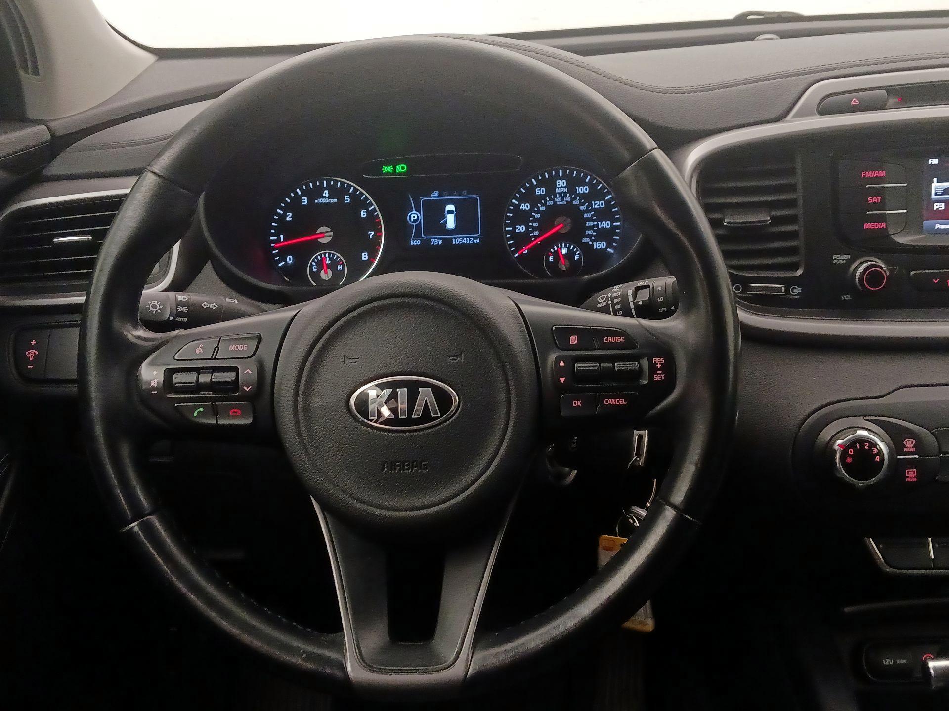 Thumbnail: 2016 Kia Sorento - 10