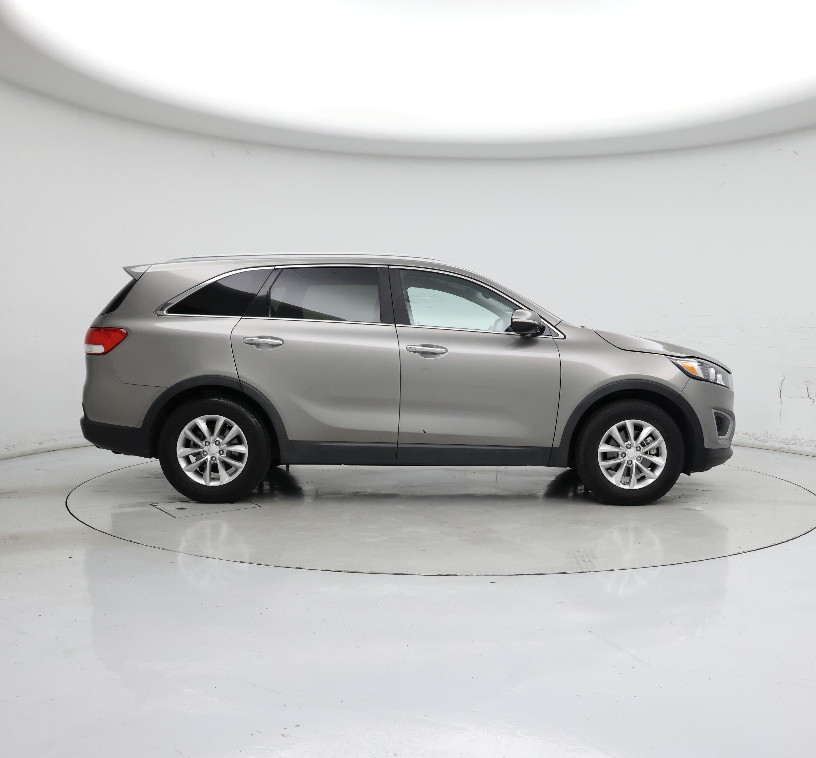 Thumbnail: 2016 Kia Sorento - 7