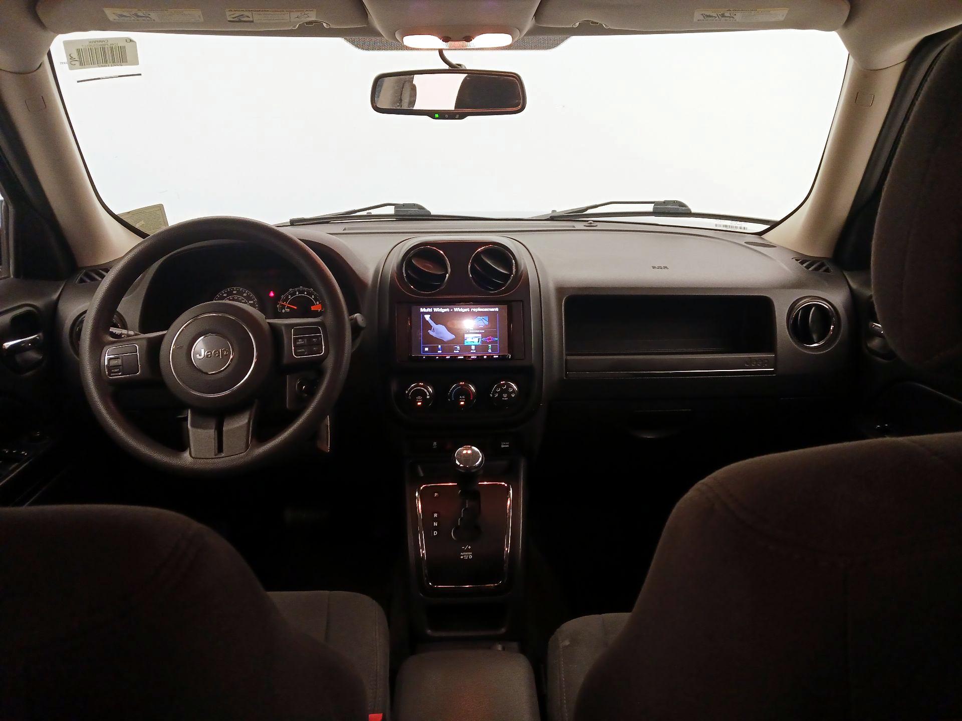 Thumbnail: 2016 Jeep Patriot - 9