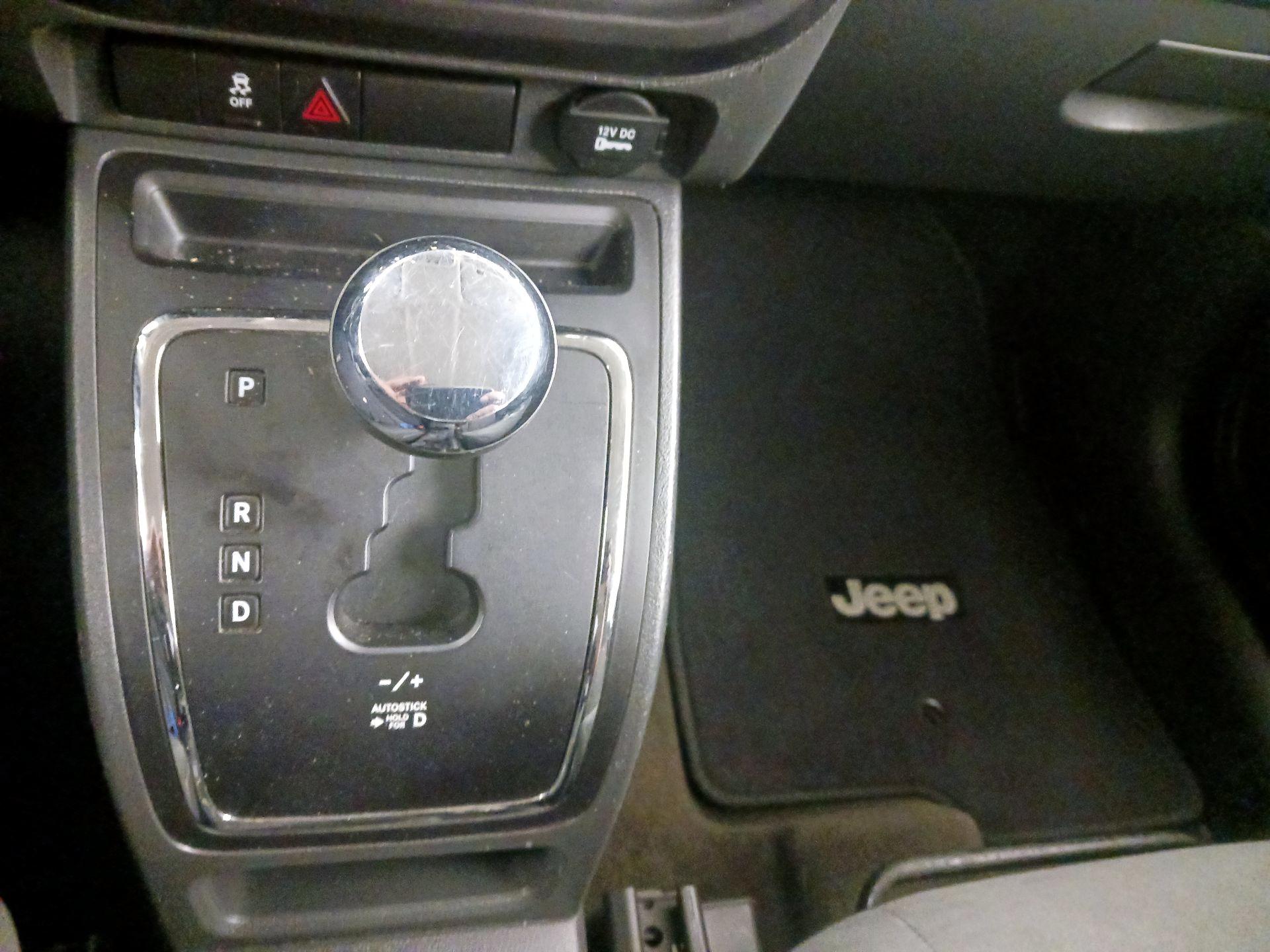 Thumbnail: 2016 Jeep Patriot - 15