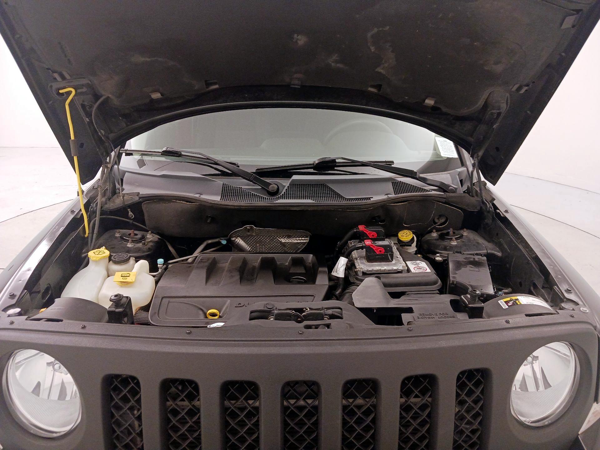 Thumbnail: 2016 Jeep Patriot - 18
