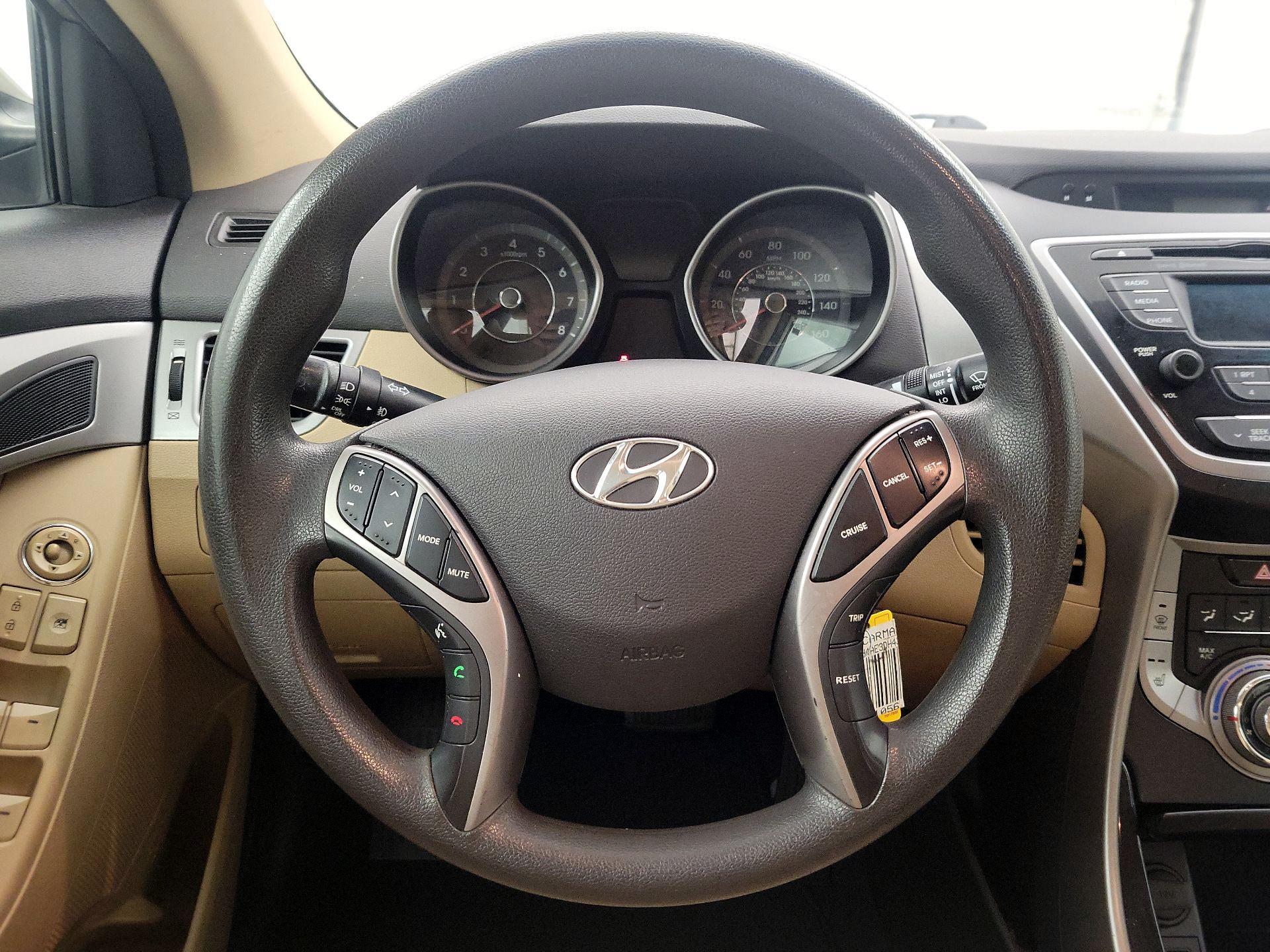 Thumbnail: 2013 Hyundai Elantra - 10