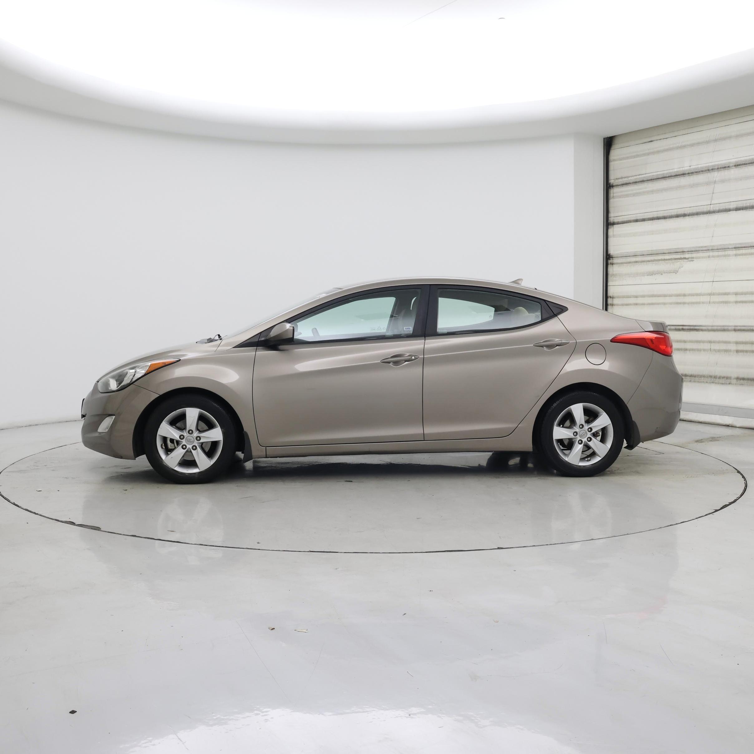 Thumbnail: 2013 Hyundai Elantra - 3