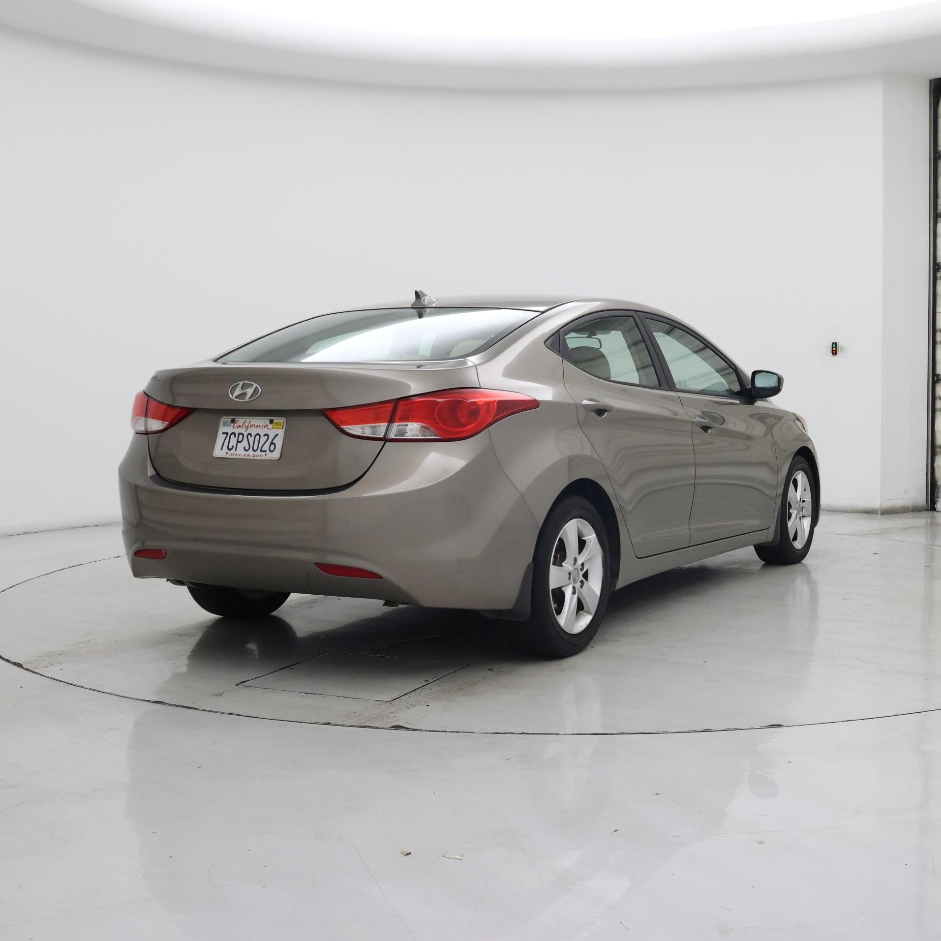 Thumbnail: 2013 Hyundai Elantra - 8