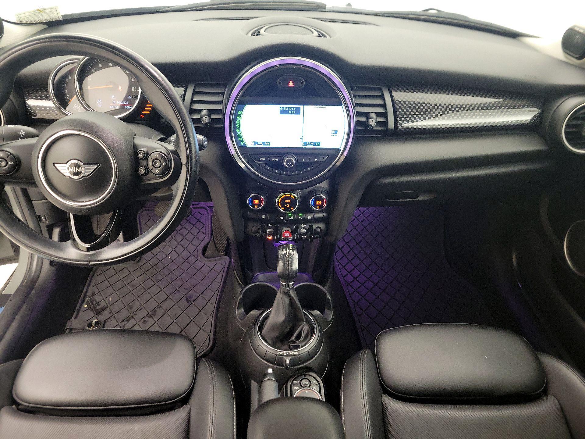 Thumbnail: 2015 MINI Cooper Hardtop - 9