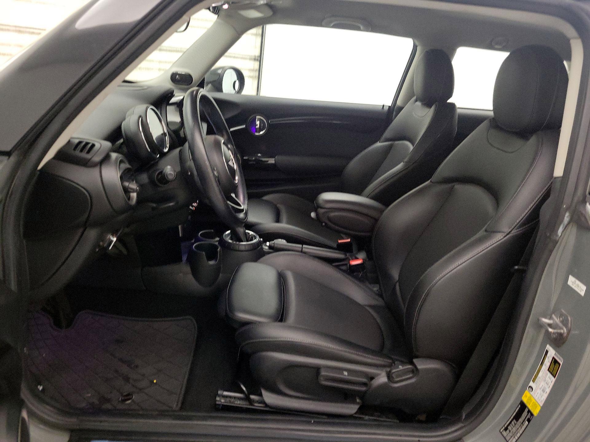 Thumbnail: 2015 MINI Cooper Hardtop - 11