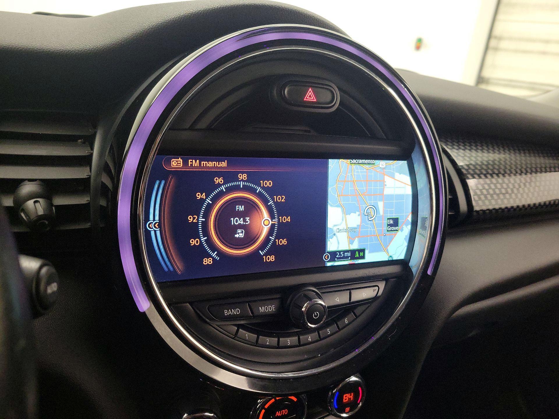 Thumbnail: 2015 MINI Cooper Hardtop - 16