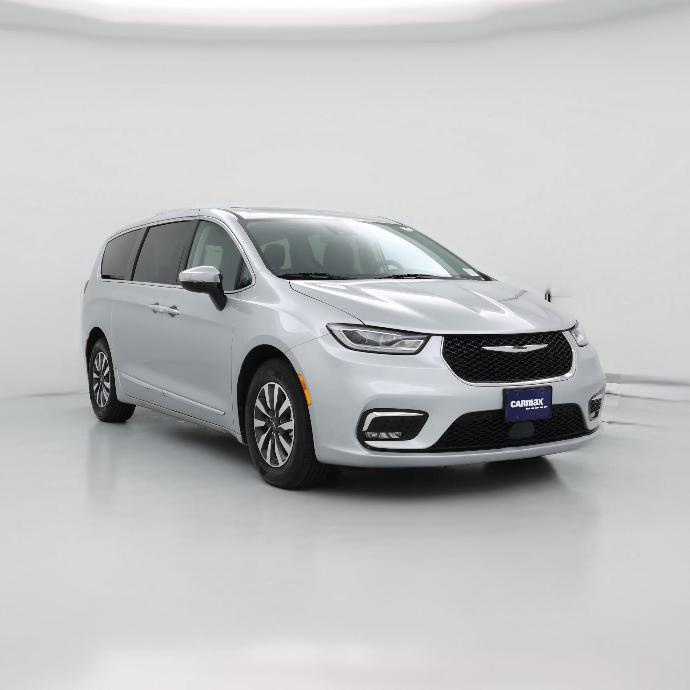Thumbnail: 2023 Chrysler Pacifica - 1
