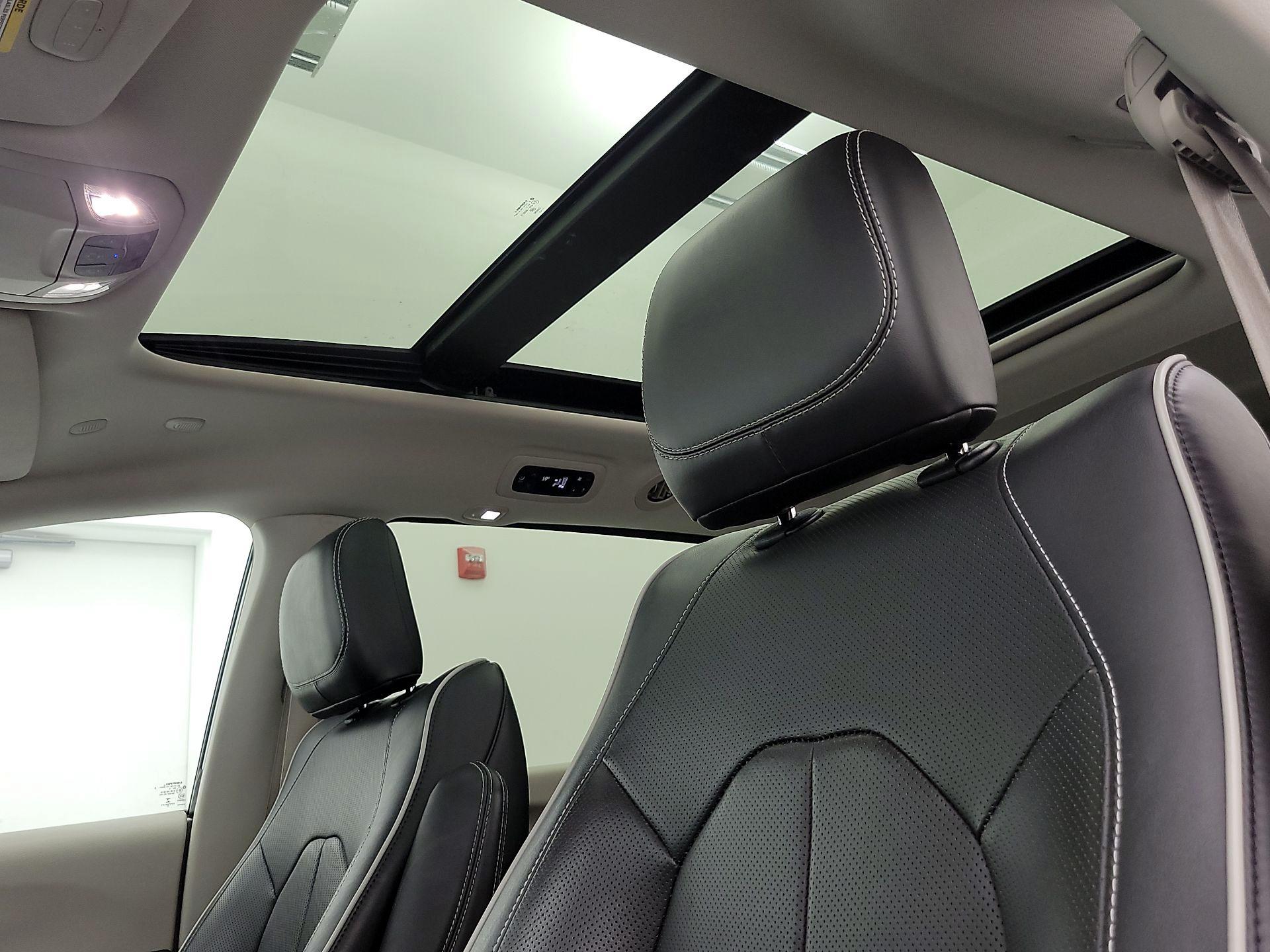 Thumbnail: 2023 Chrysler Pacifica - 20
