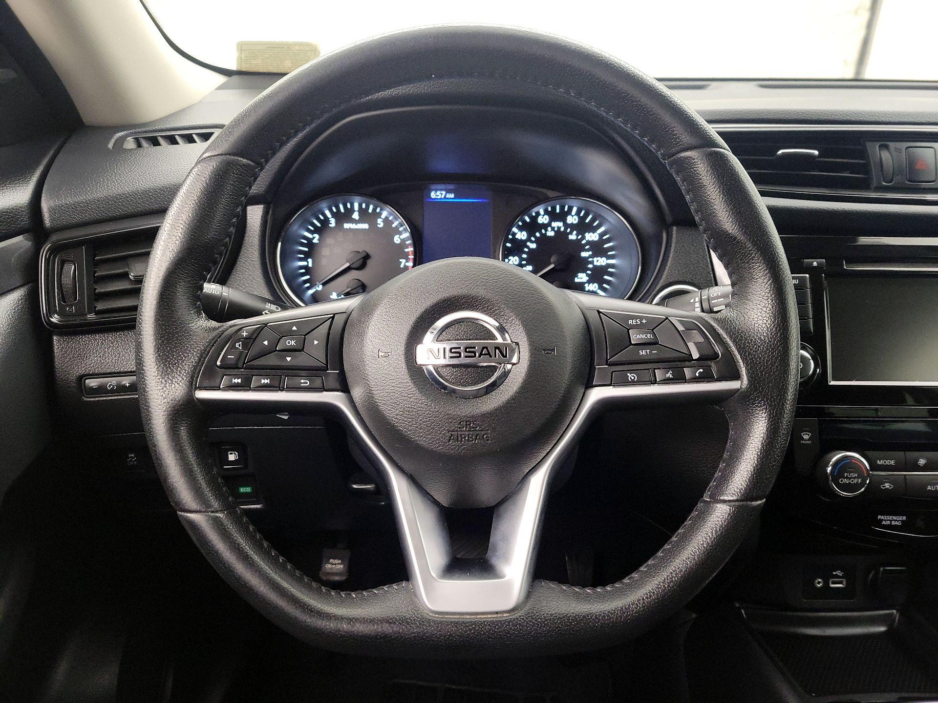 Thumbnail: 2019 Nissan Rogue - 10