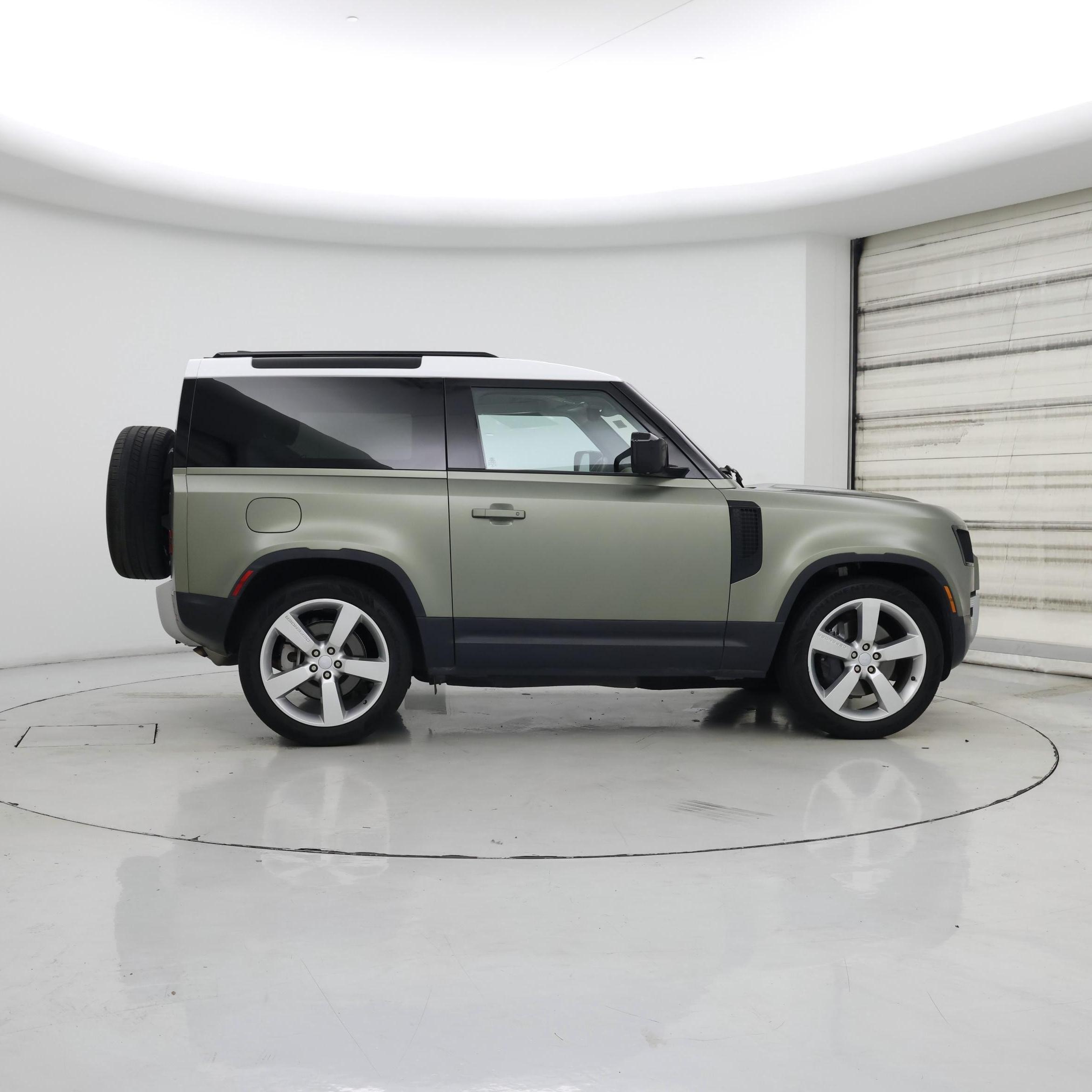 Thumbnail: 2021 Land Rover Defender - 7