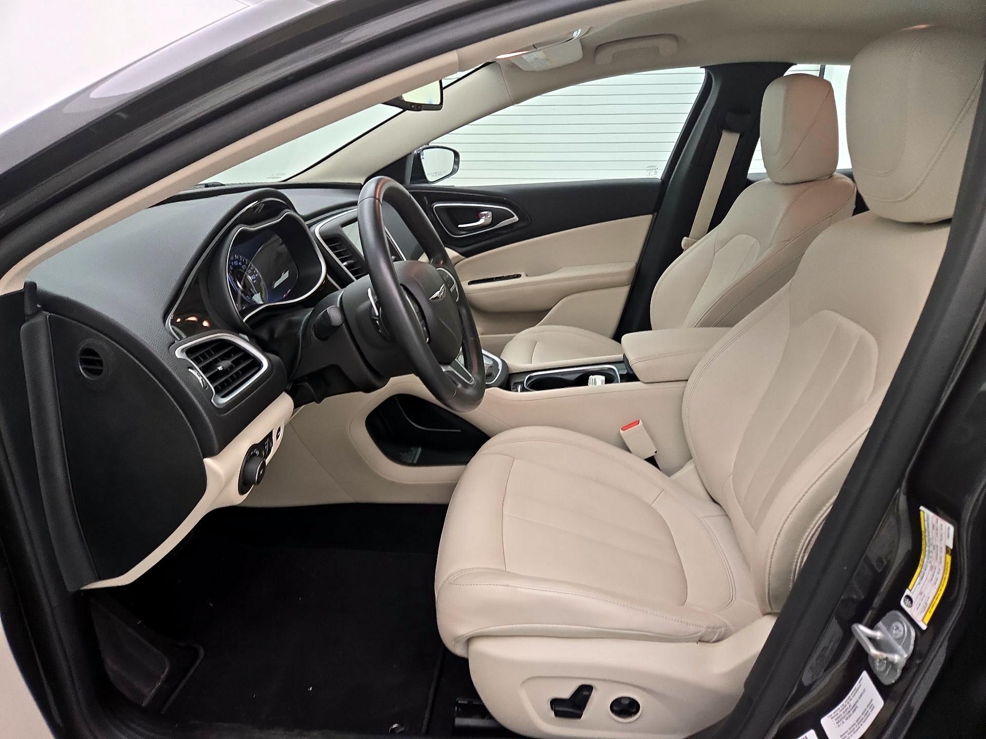 Thumbnail: 2015 Chrysler 200 - 11
