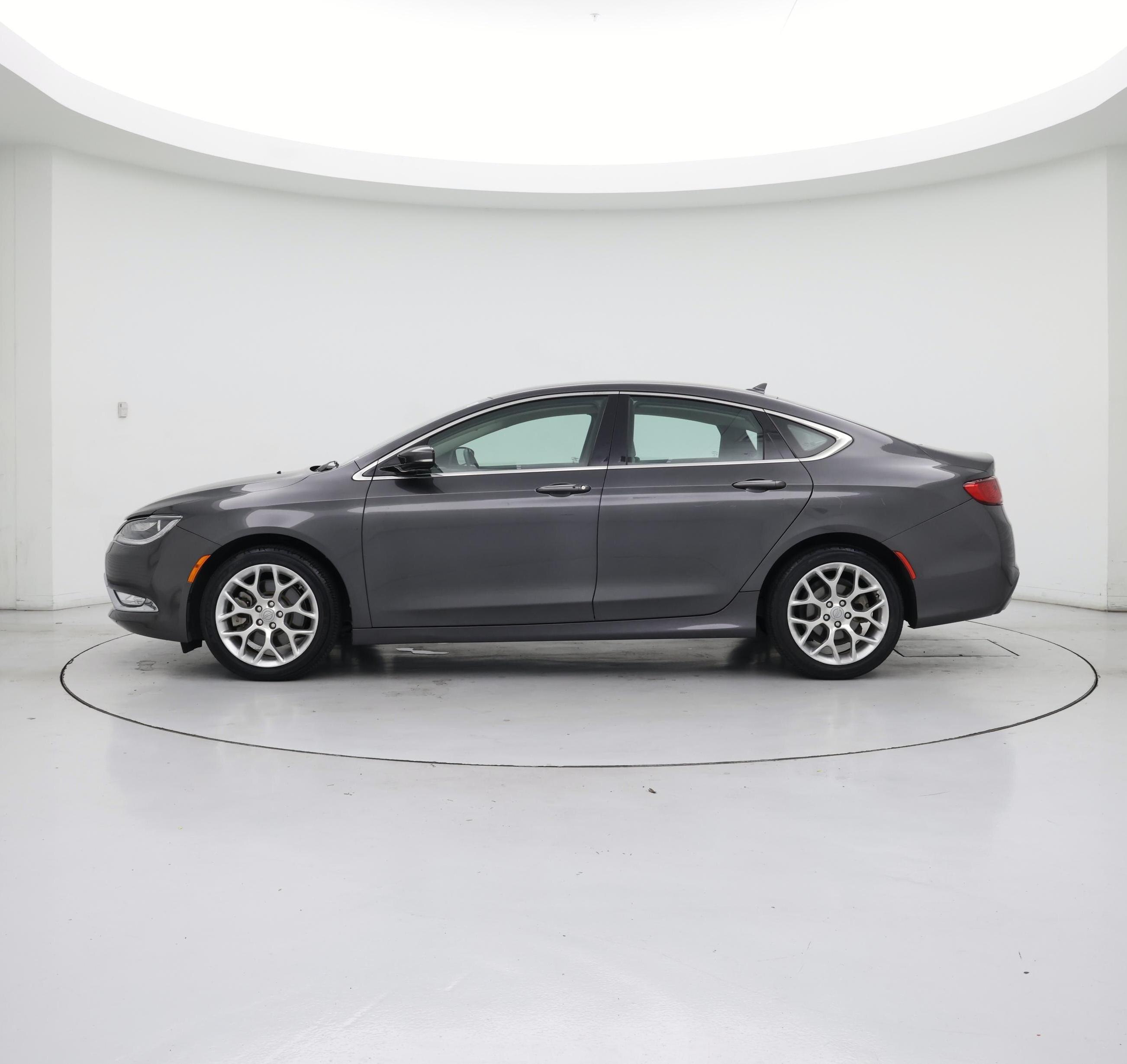 Thumbnail: 2015 Chrysler 200 - 3