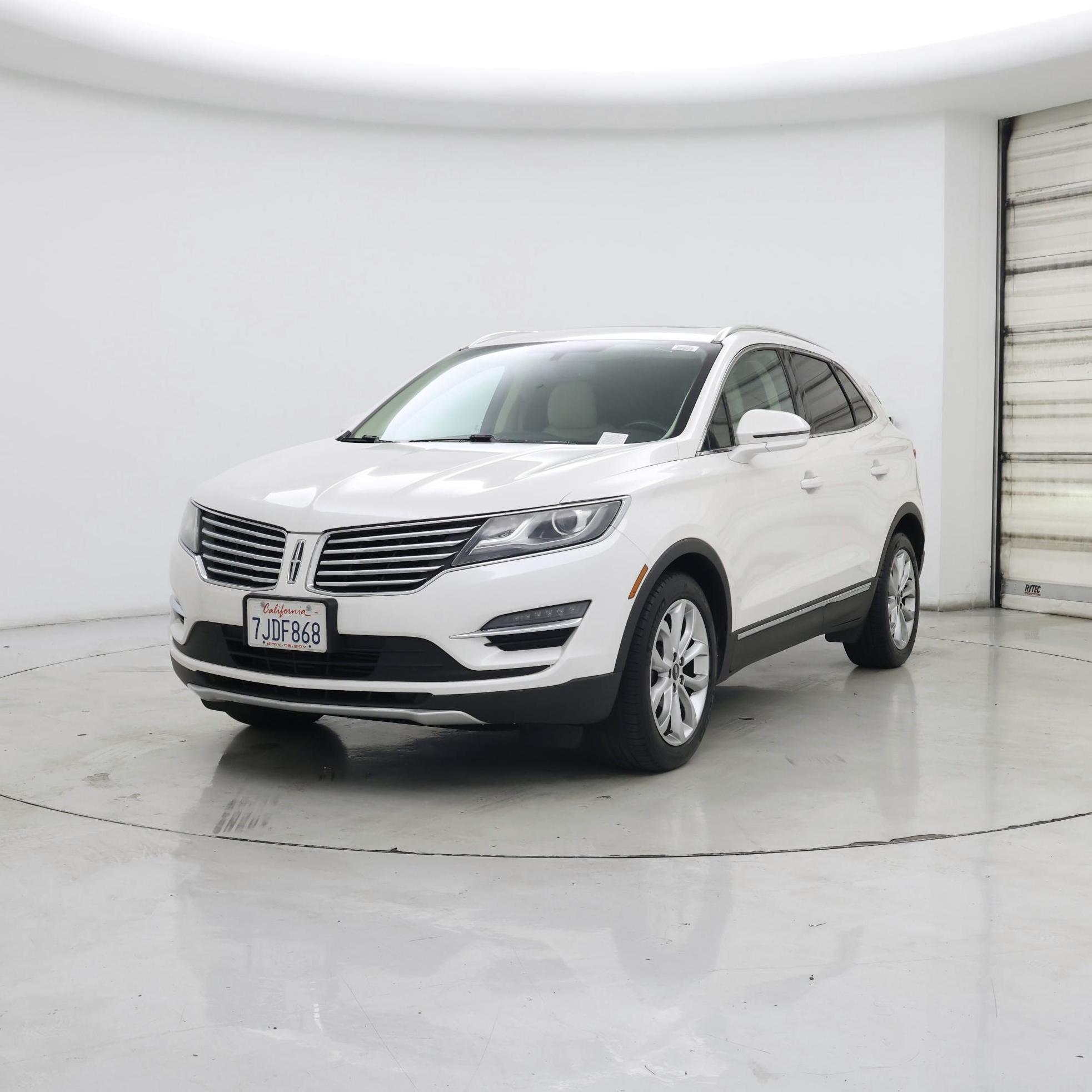 Thumbnail: 2015 Lincoln MKC - 4