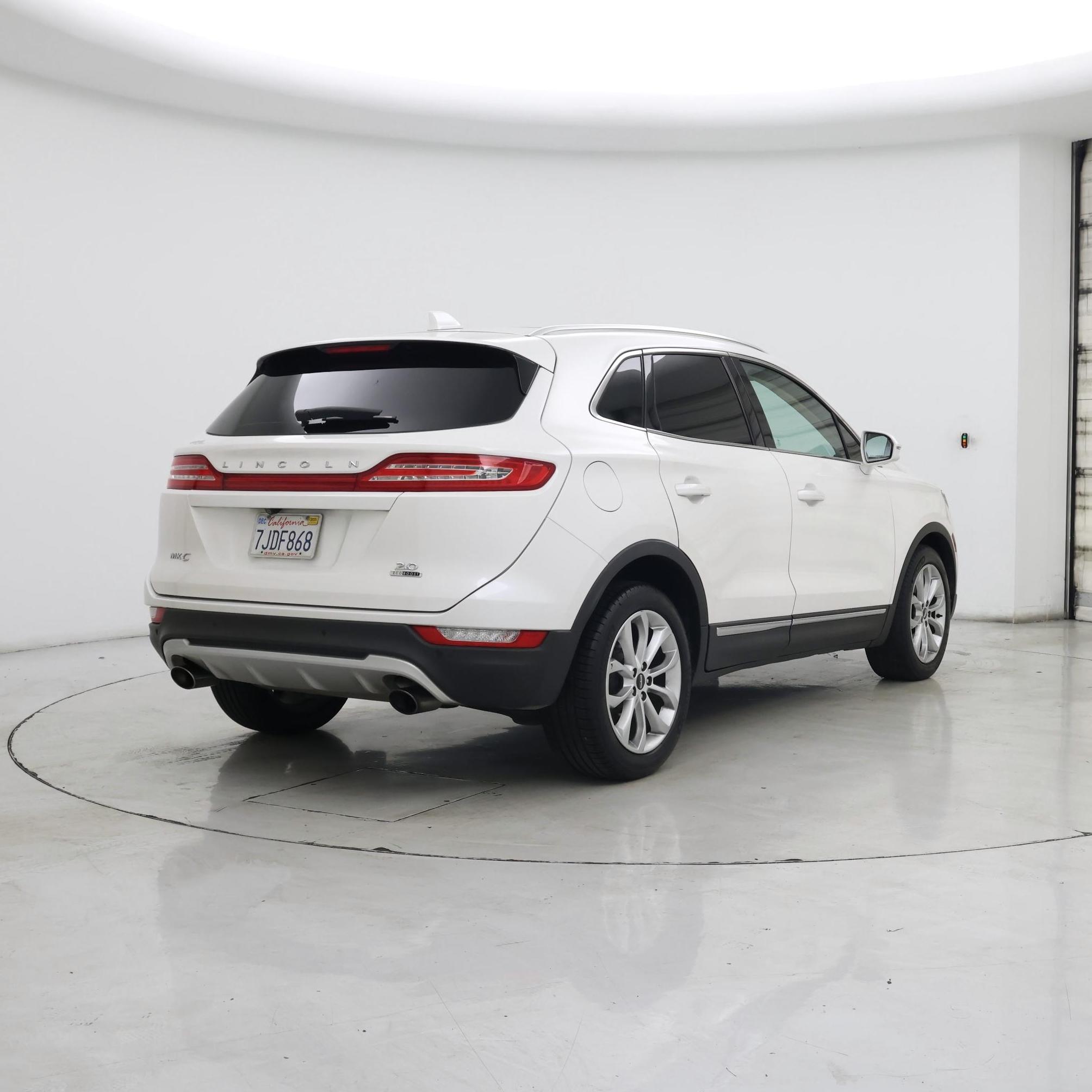Thumbnail: 2015 Lincoln MKC - 8
