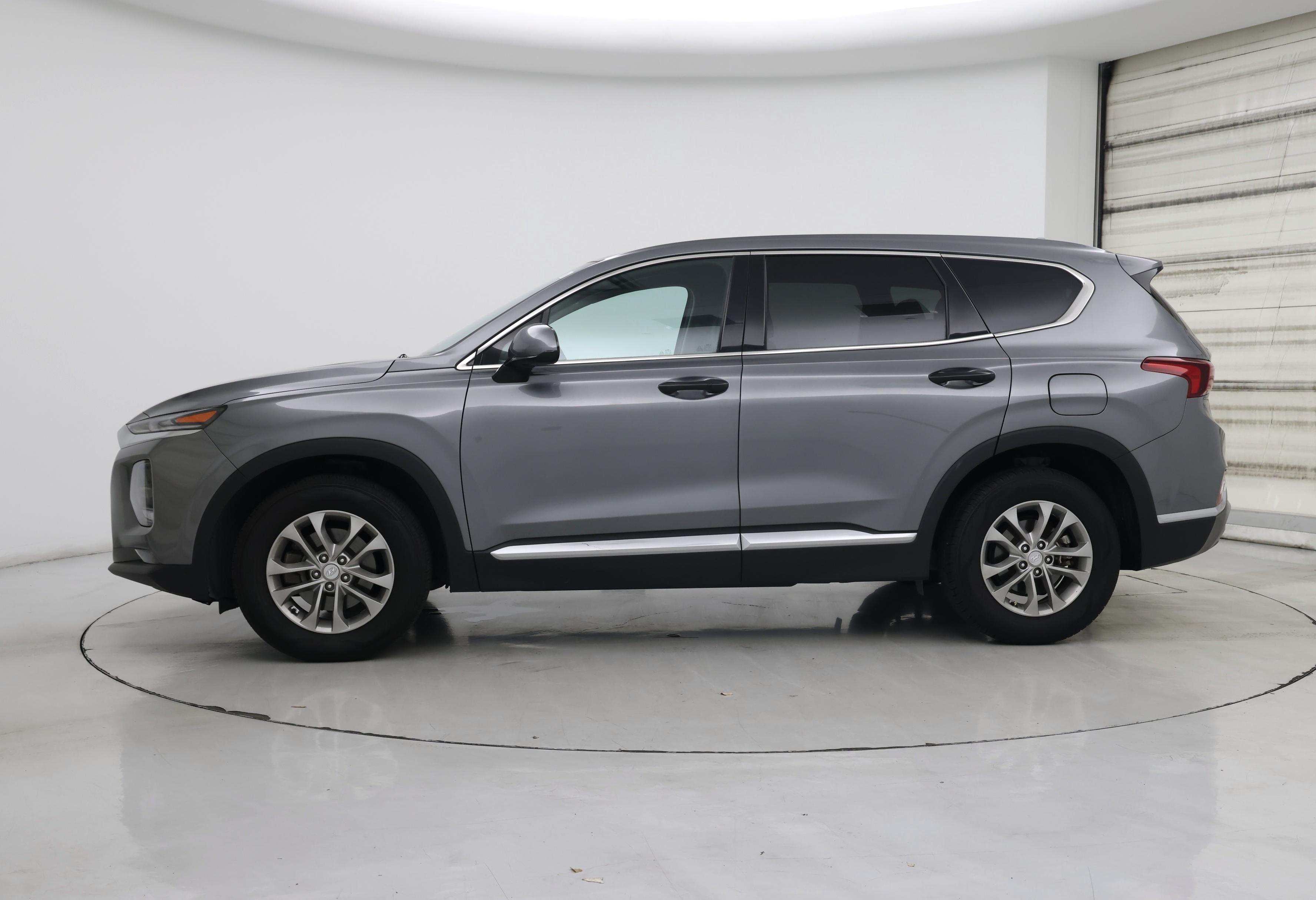 Thumbnail: 2019 Hyundai Santa Fe - 3