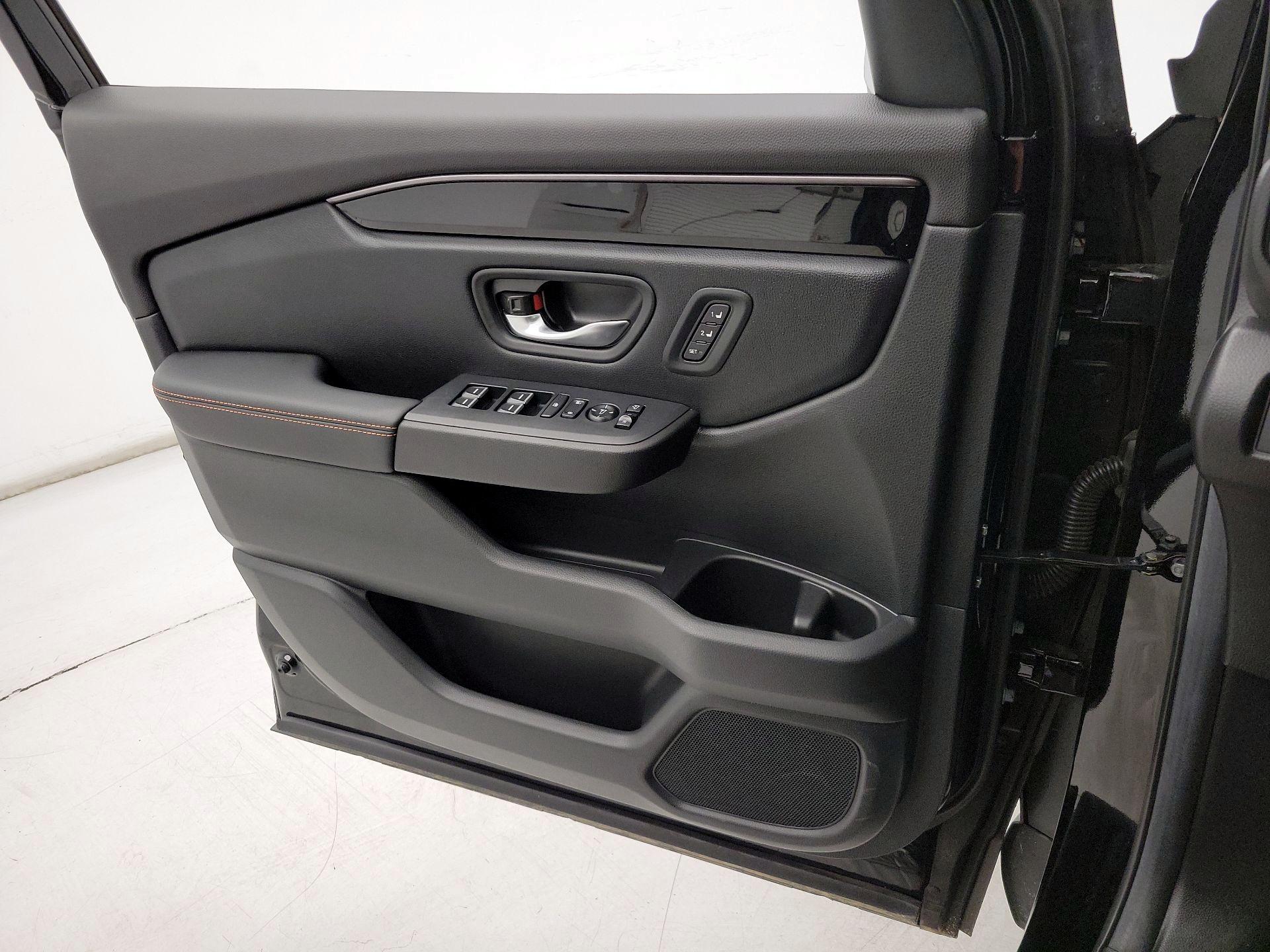 Thumbnail: 2024 Honda Pilot - 12