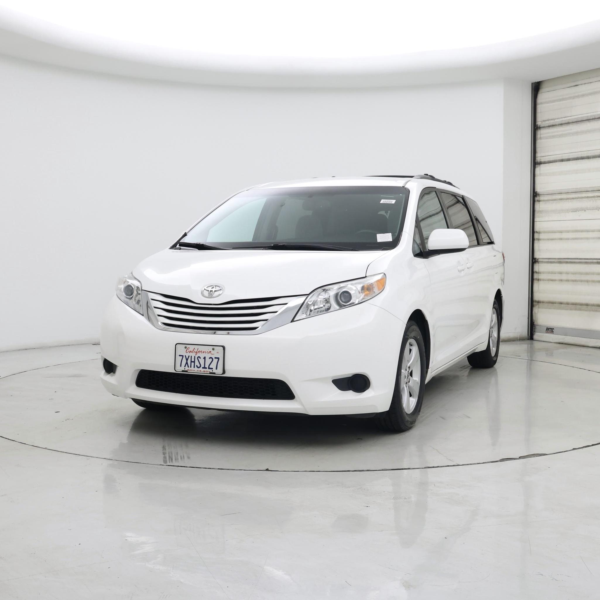 Thumbnail: 2017 Toyota Sienna - 4