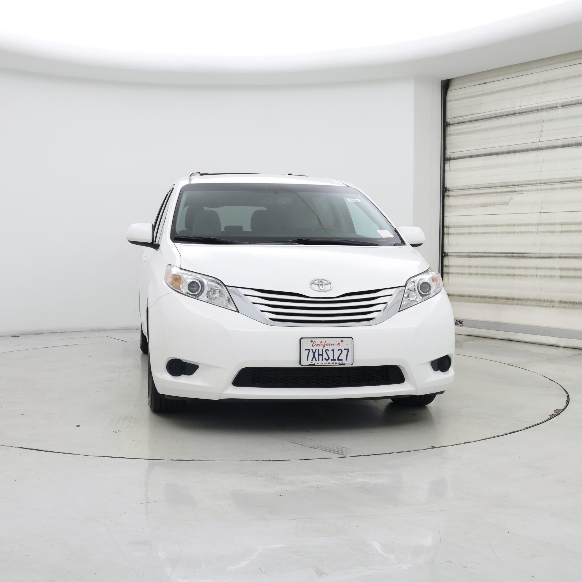 Thumbnail: 2017 Toyota Sienna - 5