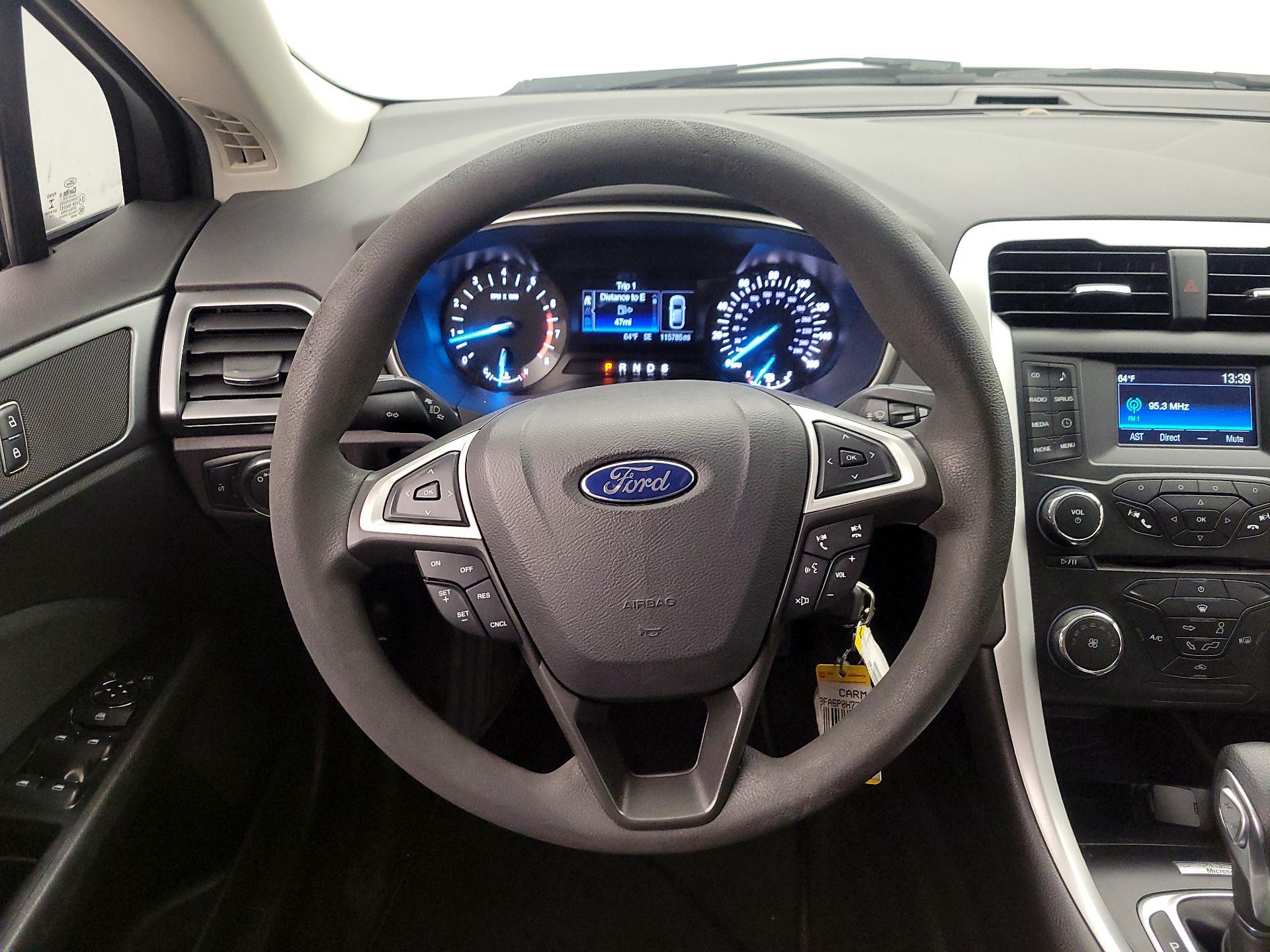 Thumbnail: 2015 Ford Fusion - 10