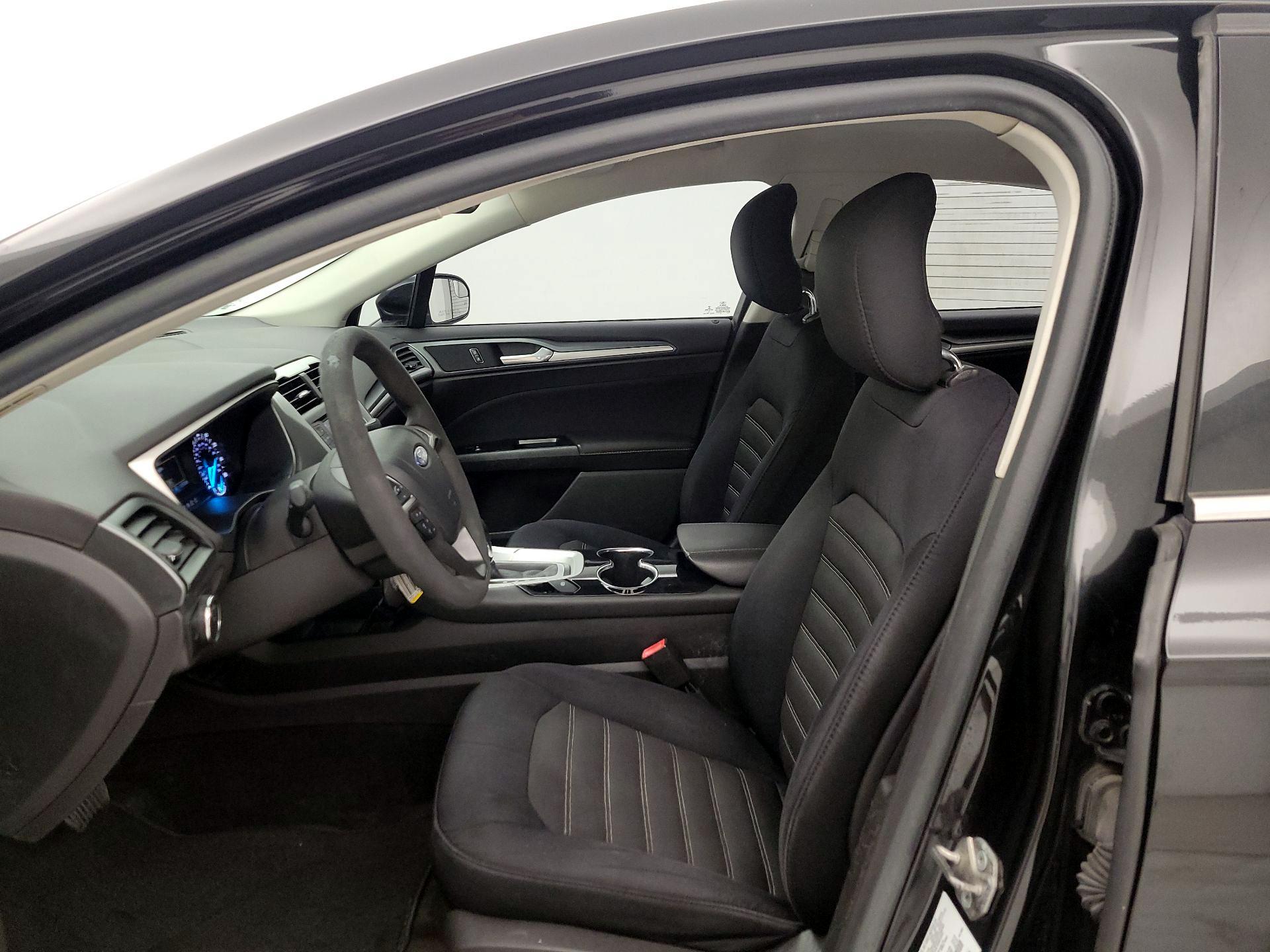 Thumbnail: 2015 Ford Fusion - 11