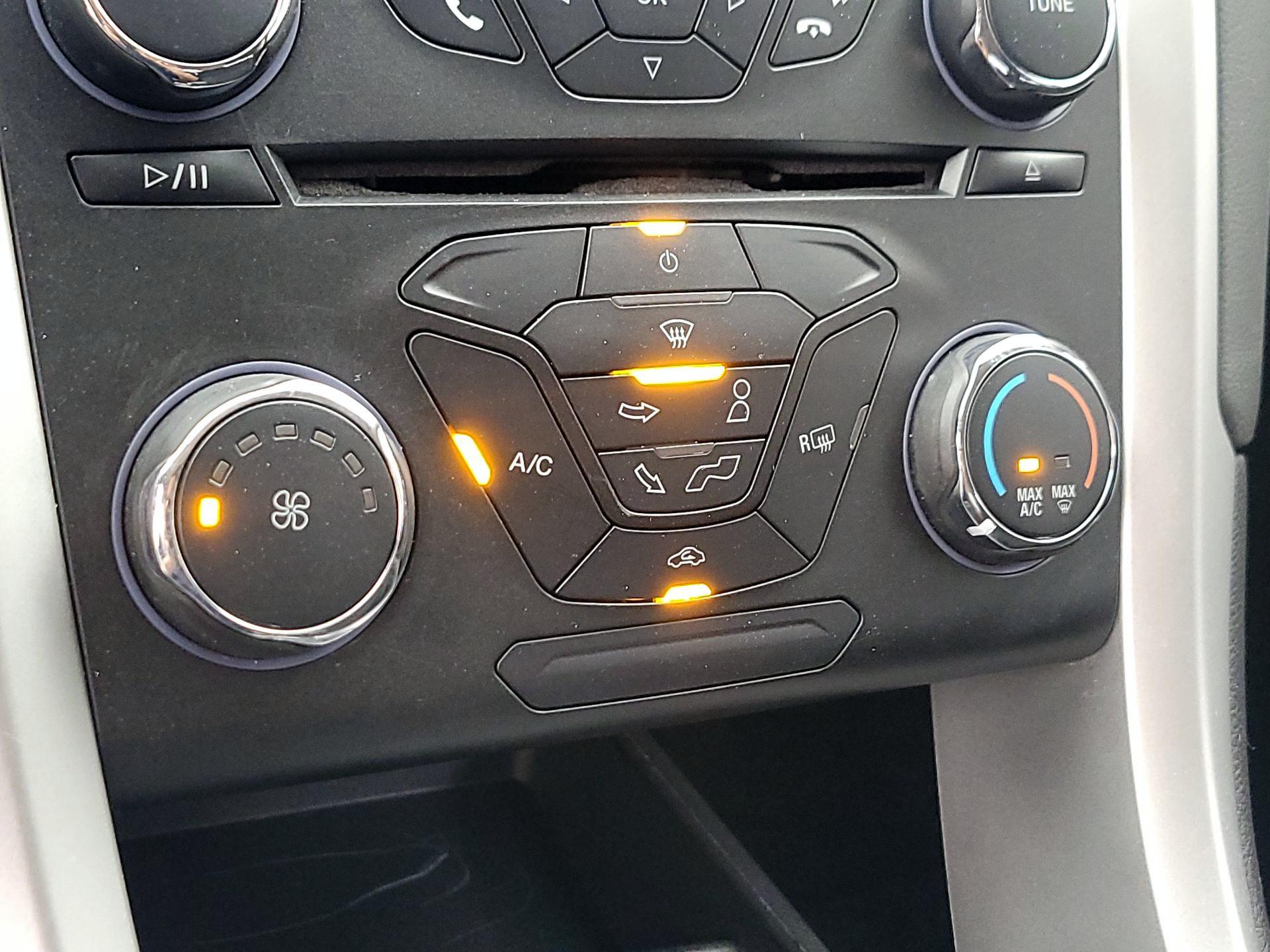 Thumbnail: 2015 Ford Fusion - 16
