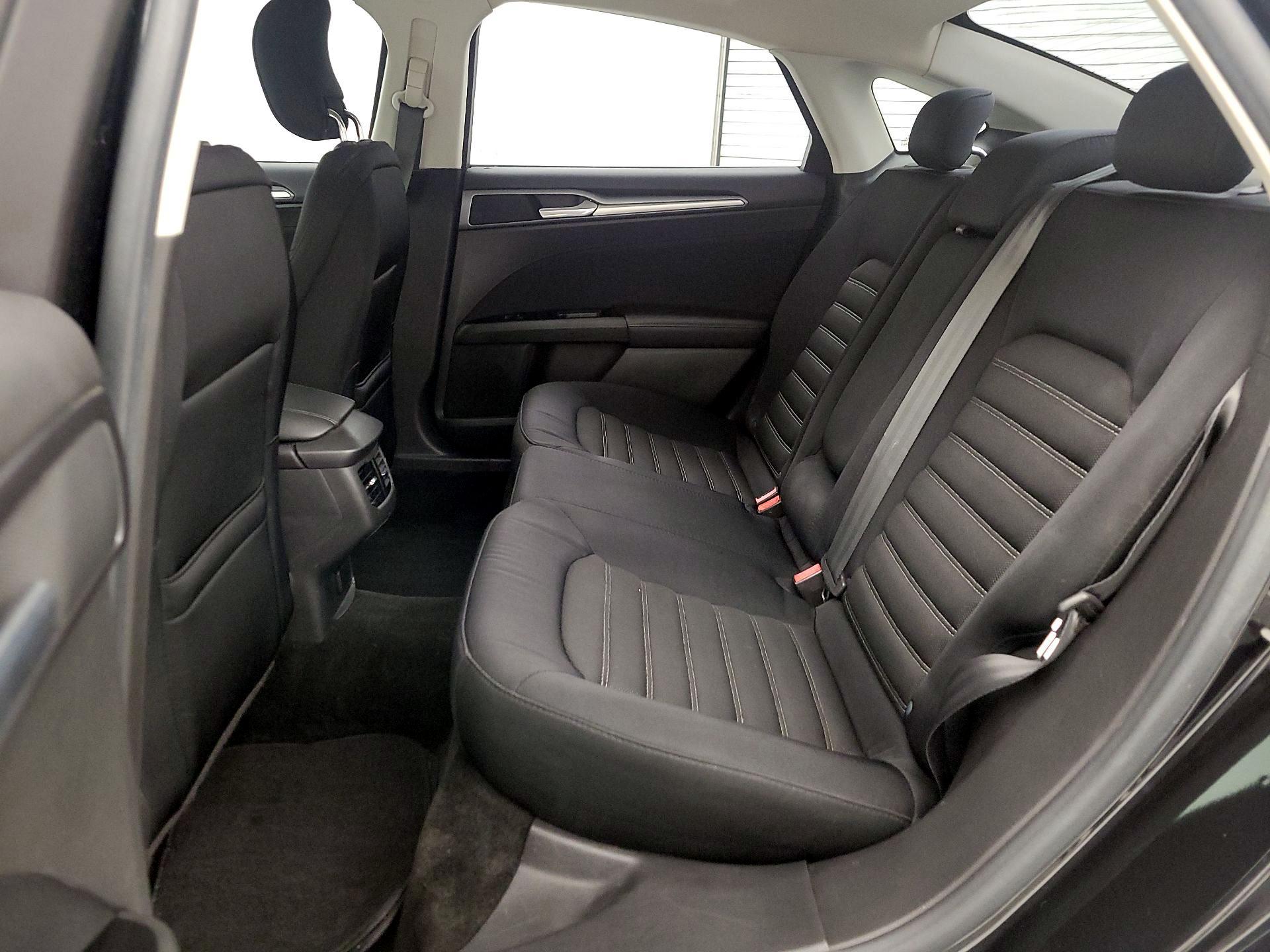 Thumbnail: 2015 Ford Fusion - 19