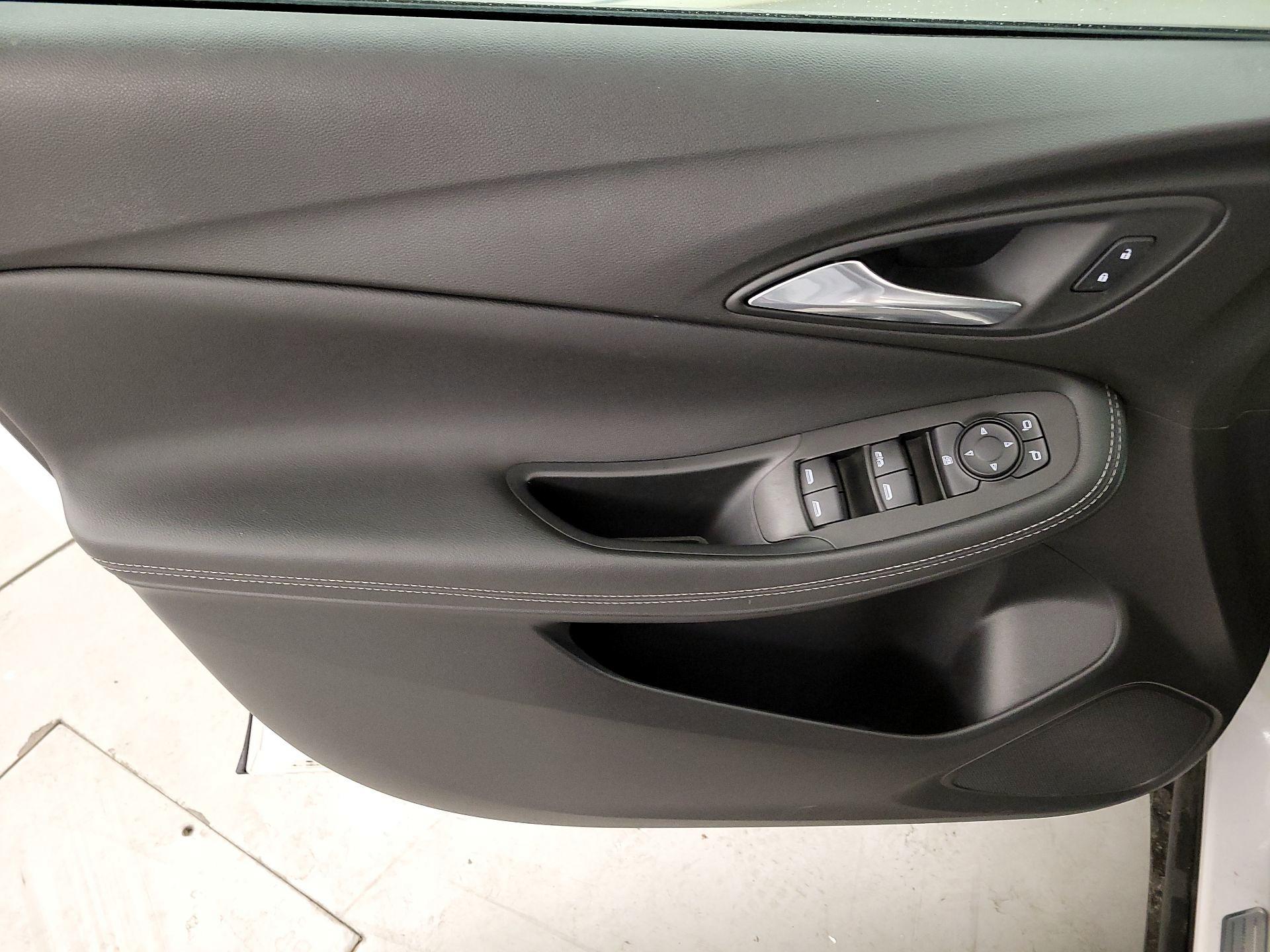 Thumbnail: 2020 Buick Encore GX - 12