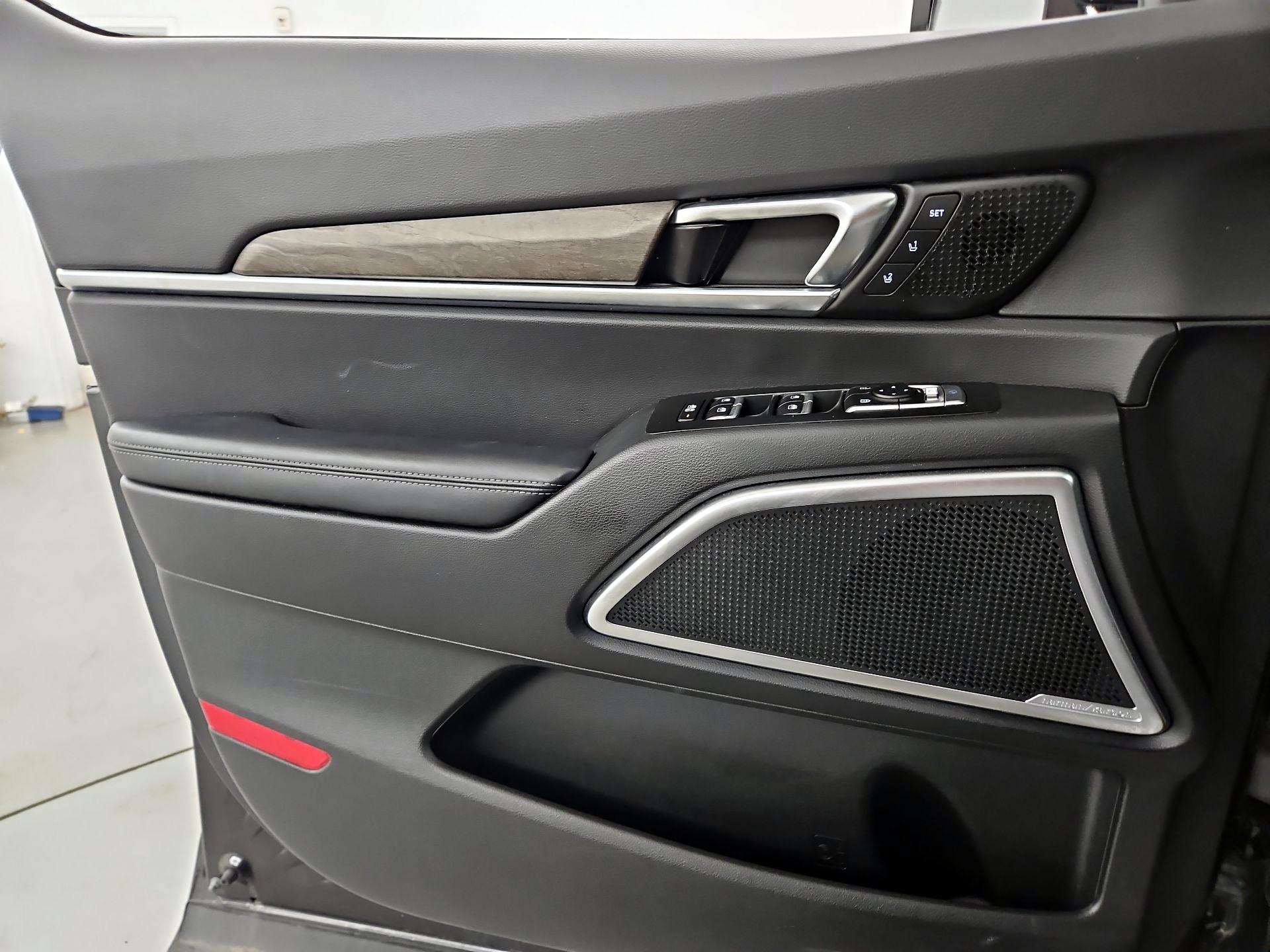 Thumbnail: 2022 Kia Telluride - 12