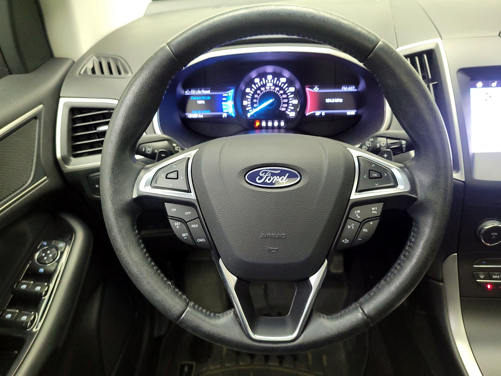 Thumbnail: 2019 Ford Edge - 10