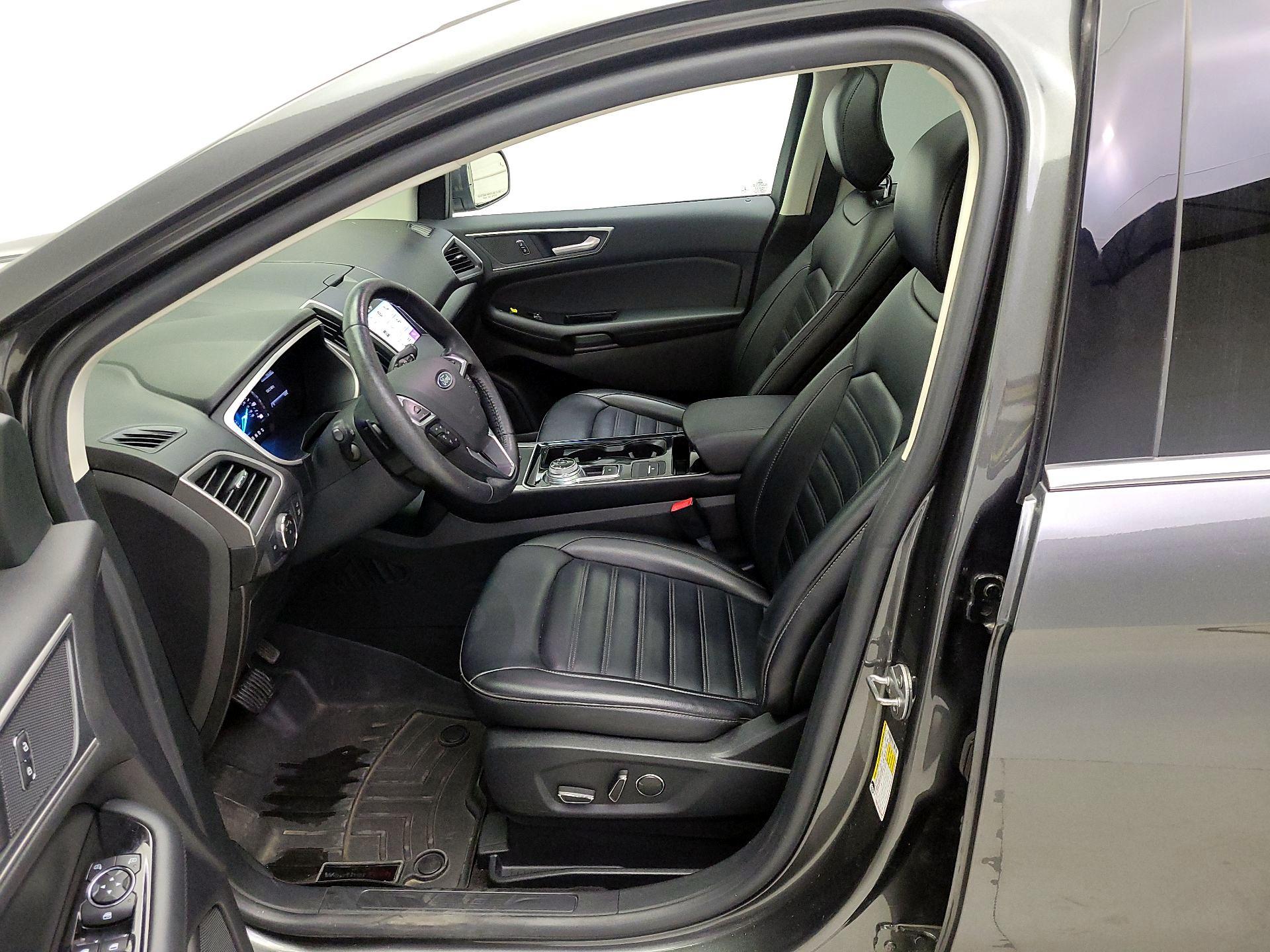 Thumbnail: 2019 Ford Edge - 11