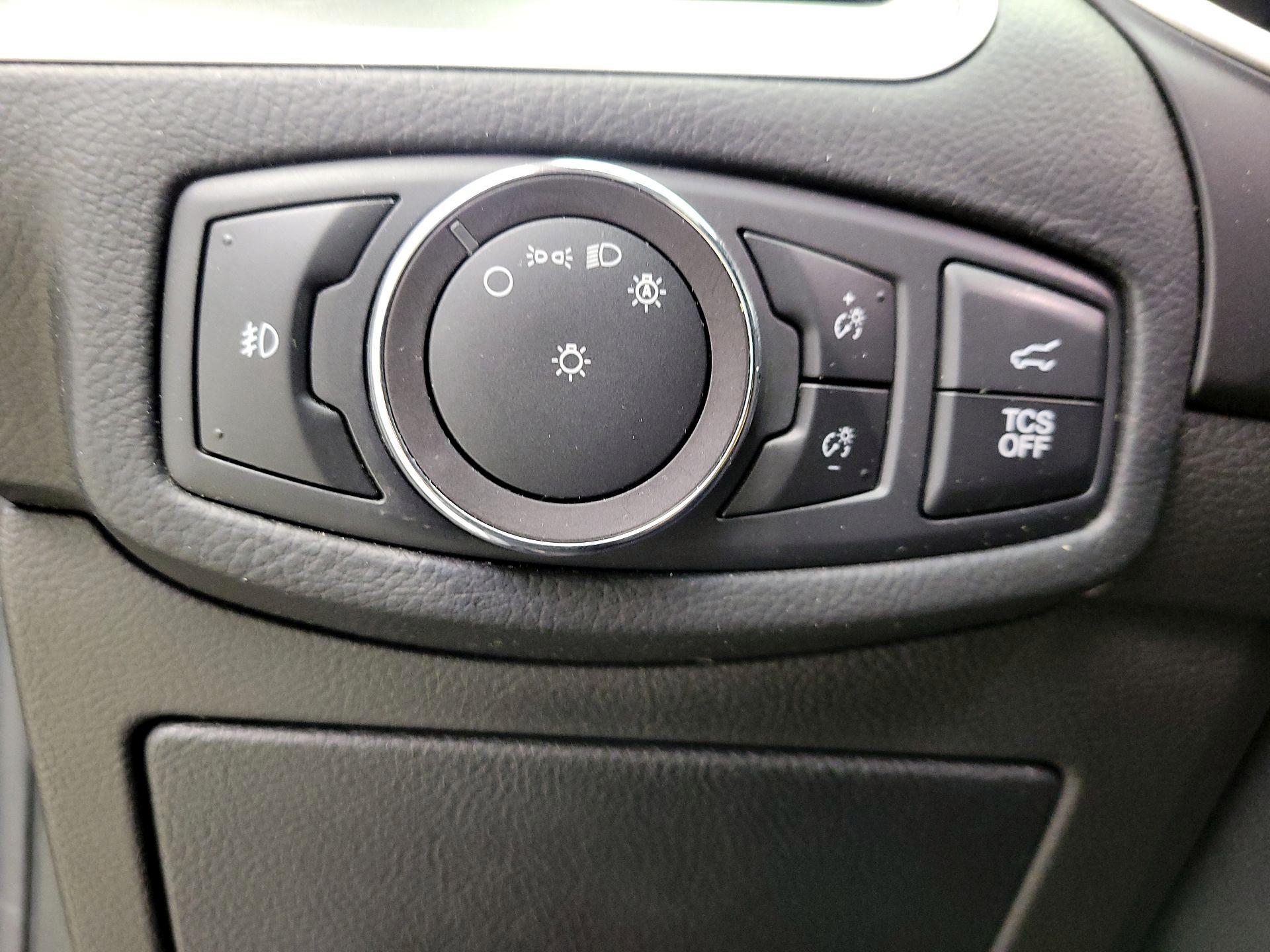 Thumbnail: 2019 Ford Edge - 13