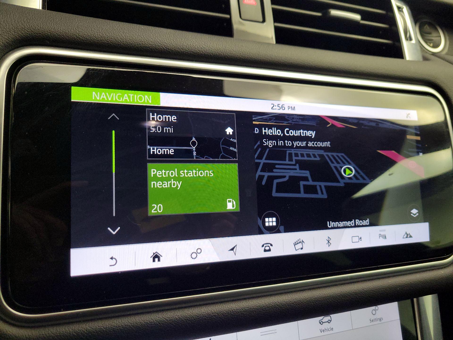 Thumbnail: 2020 Land Rover Range Rover Sport - 14