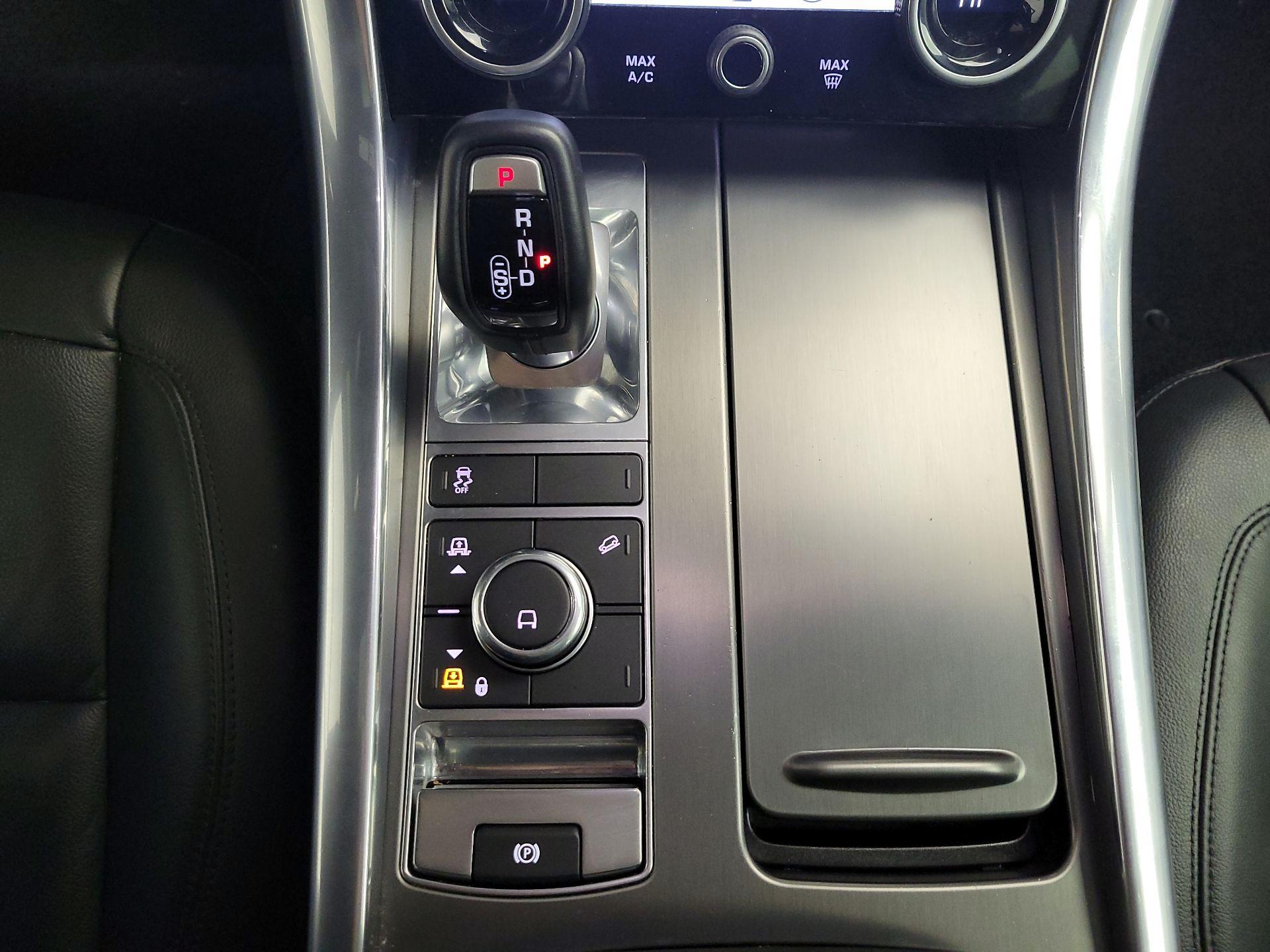 Thumbnail: 2020 Land Rover Range Rover Sport - 18