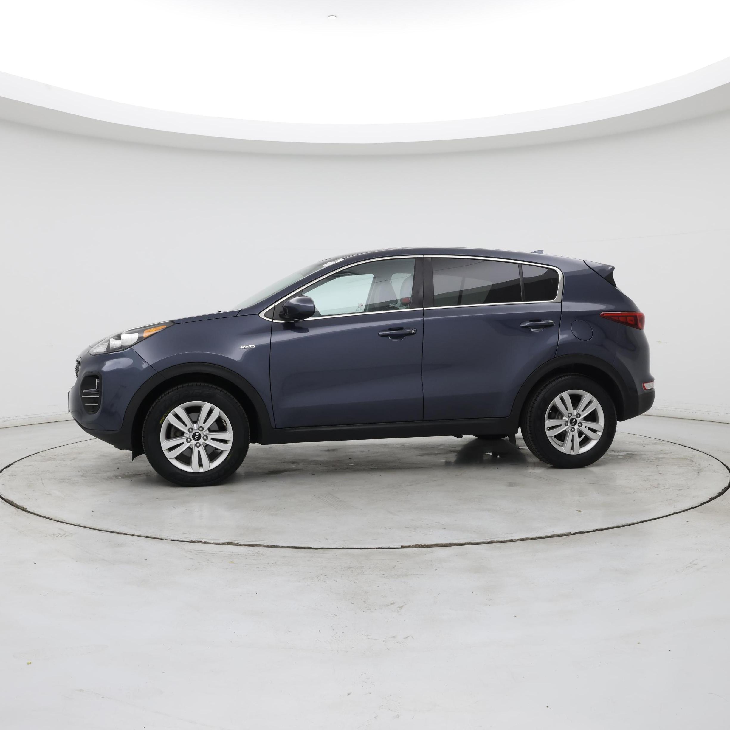 Thumbnail: 2017 Kia Sportage - 3