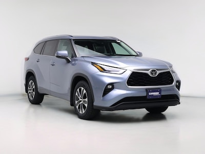 2021 Toyota Highlander XLE -
                Schaumburg, IL