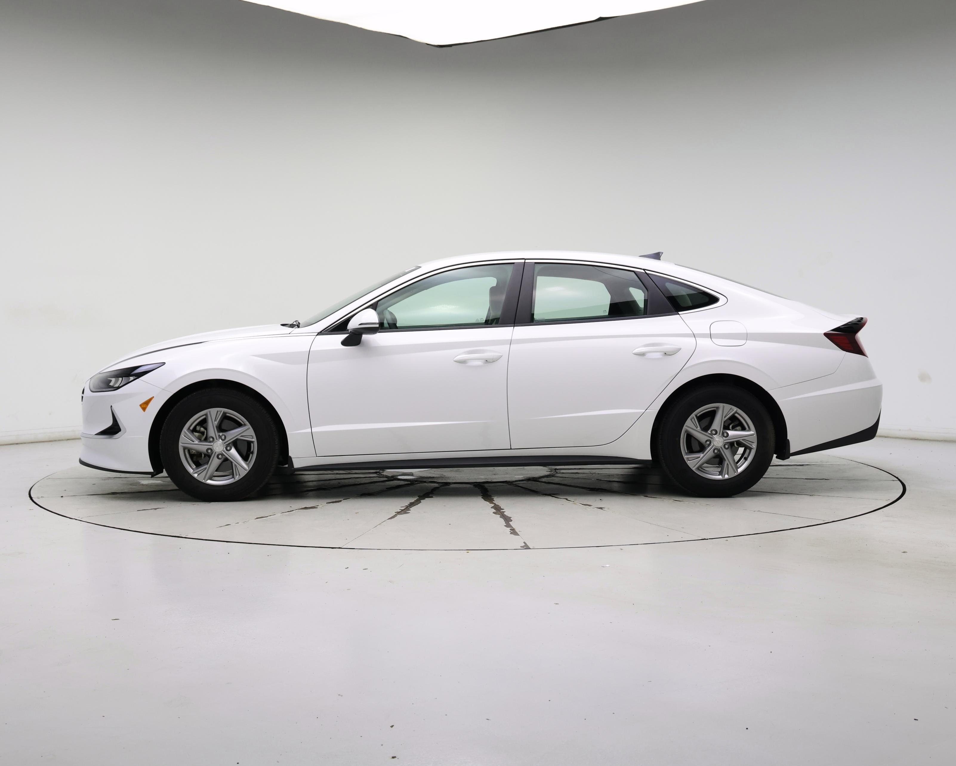 Thumbnail: 2023 Hyundai Sonata - 3