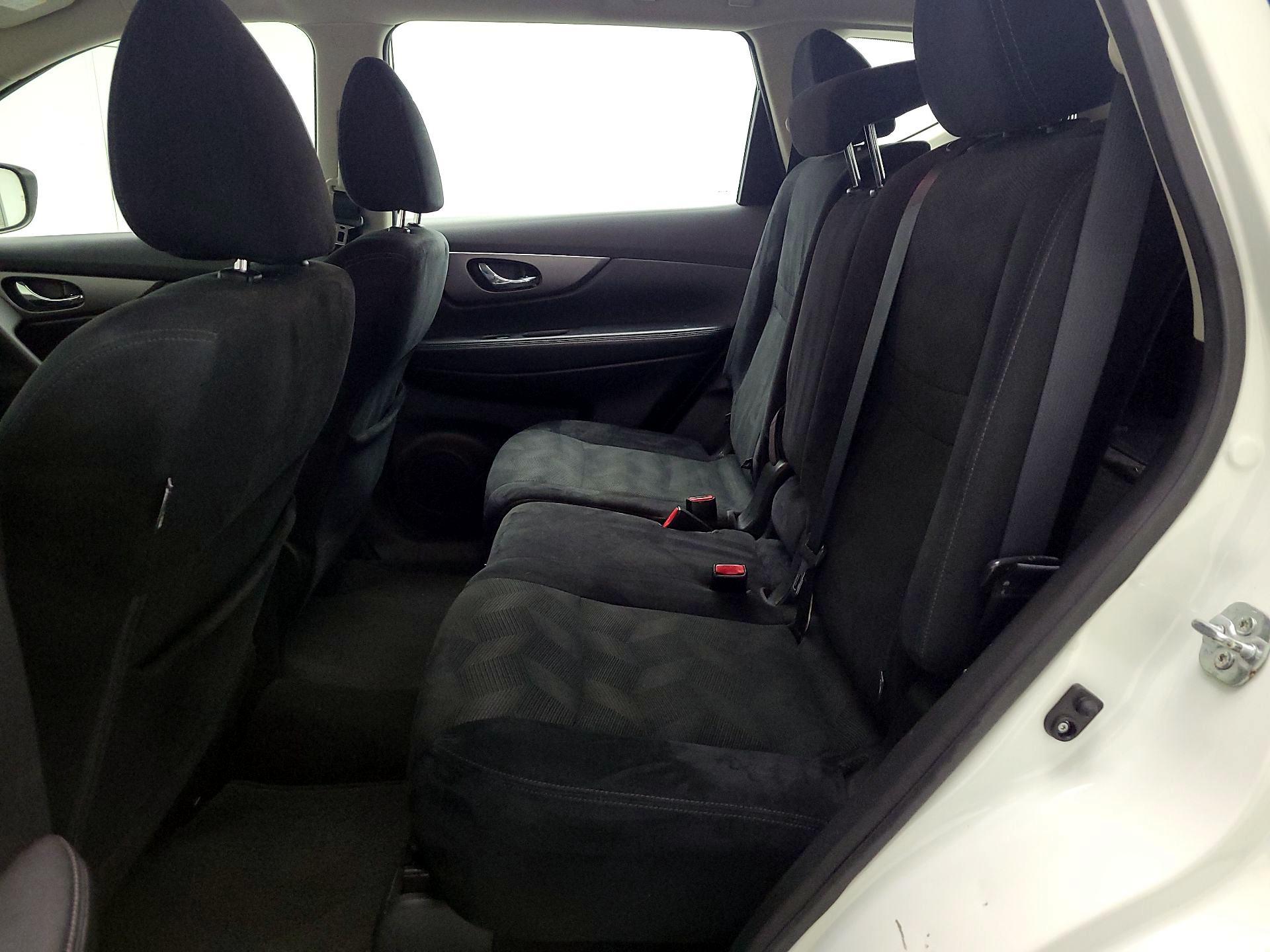 Thumbnail: 2016 Nissan Rogue - 19