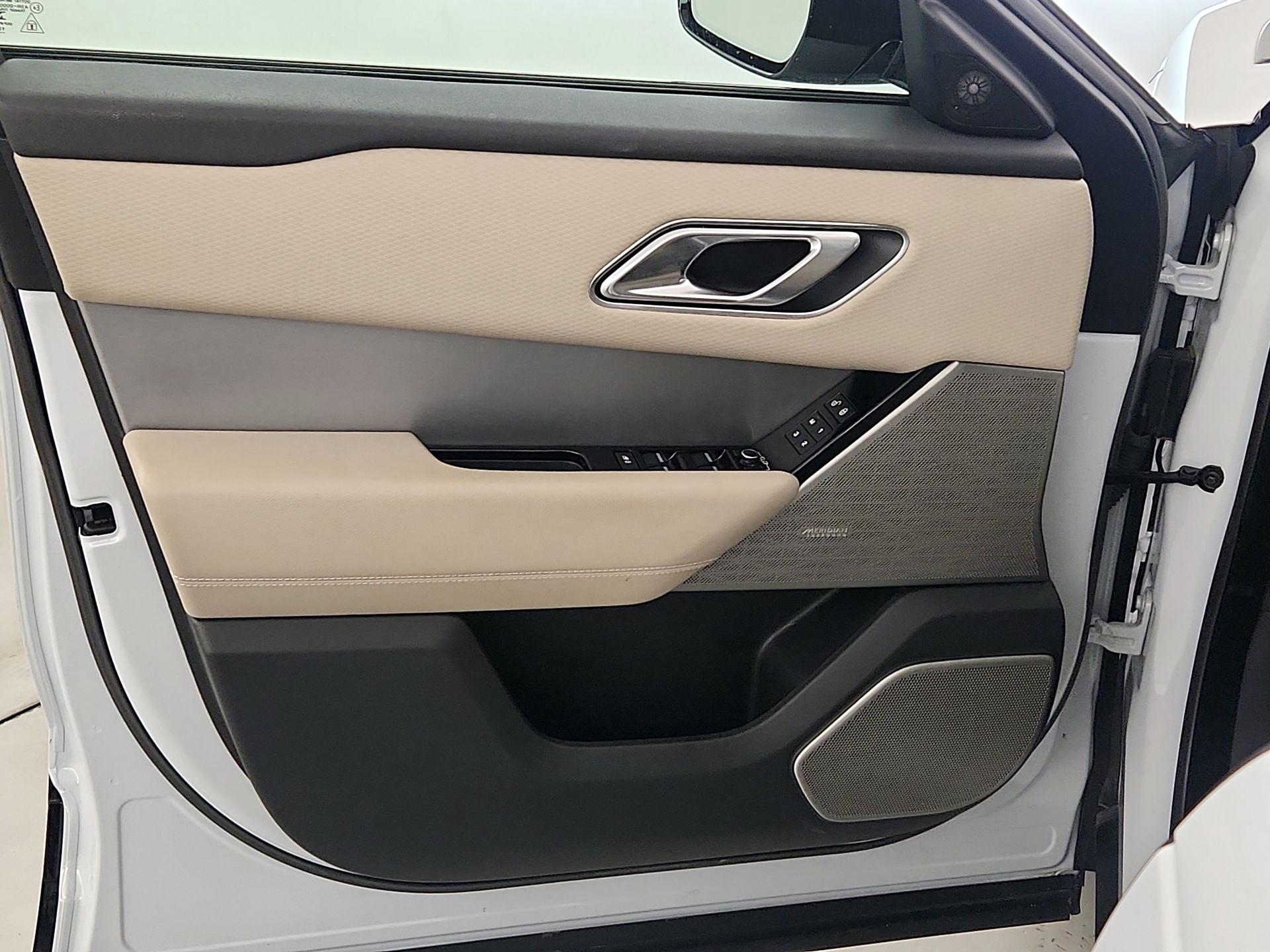 Thumbnail: 2018 Land Rover Range Rover Velar - 12