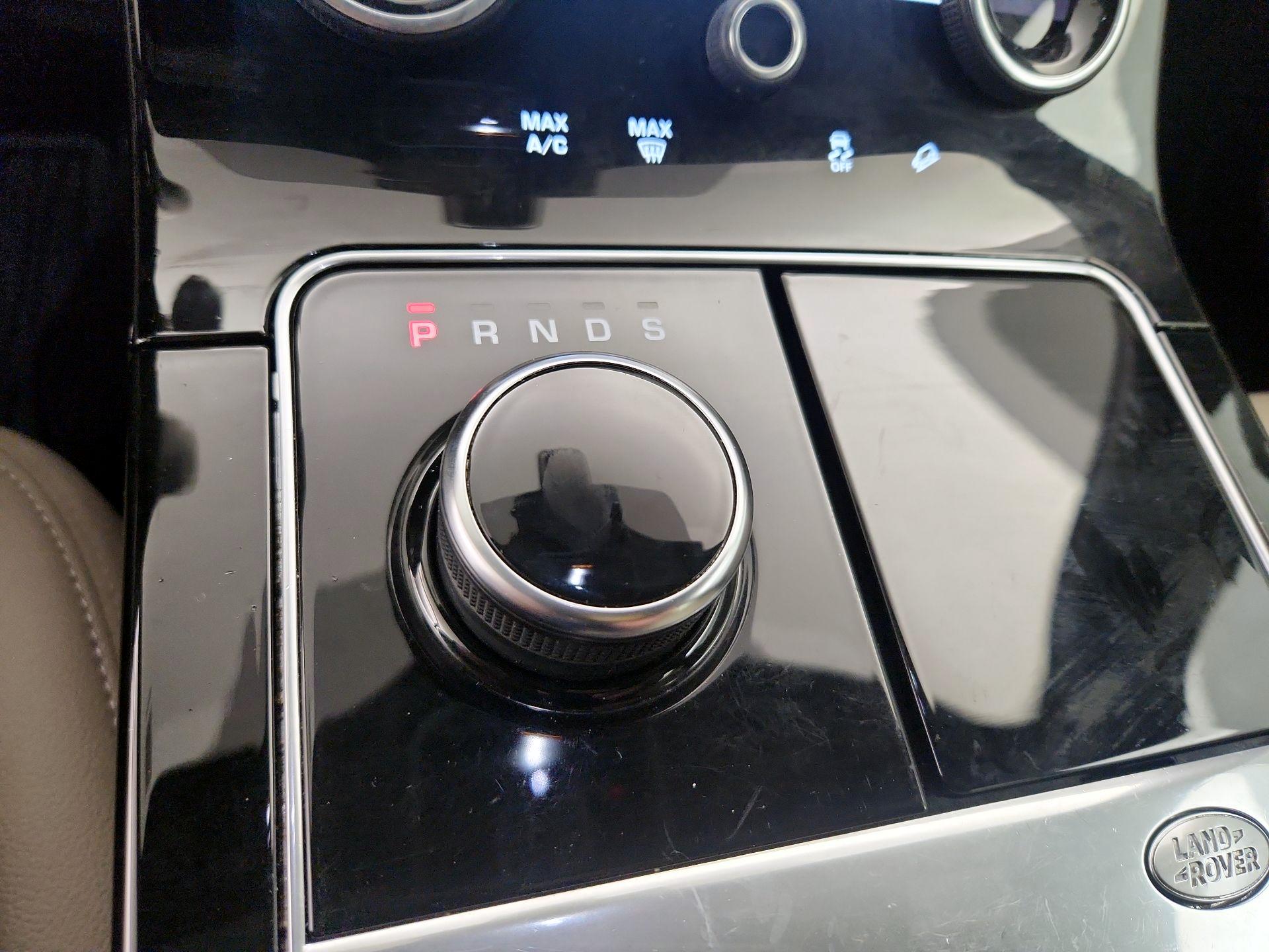 Thumbnail: 2018 Land Rover Range Rover Velar - 18