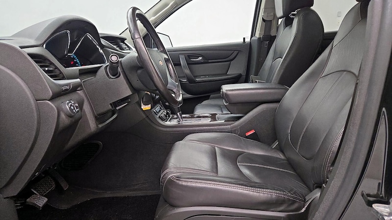 2017 Chevrolet Traverse LT 11