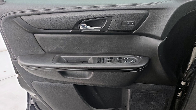2017 Chevrolet Traverse LT 12