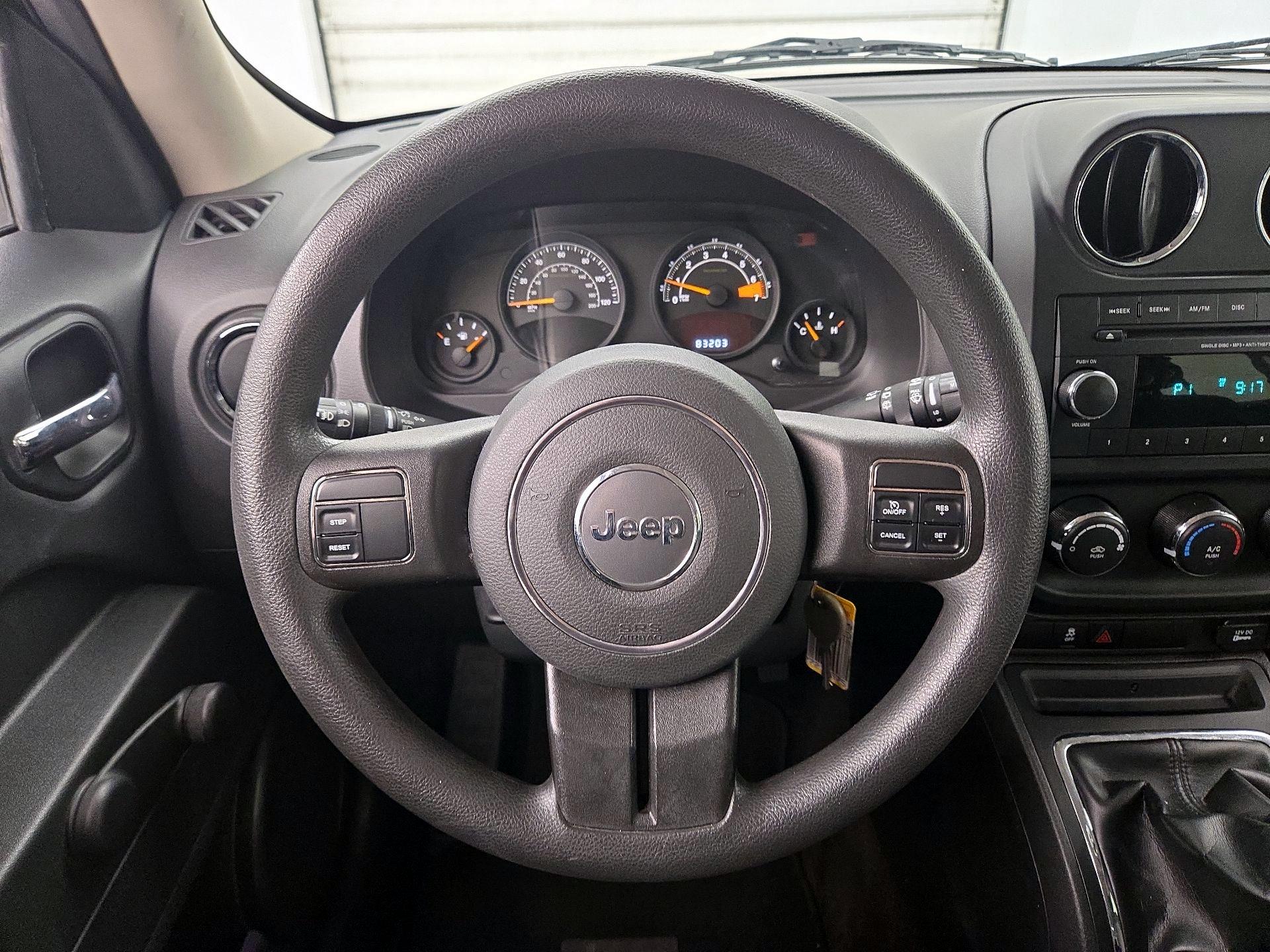 Thumbnail: 2014 Jeep Patriot - 10