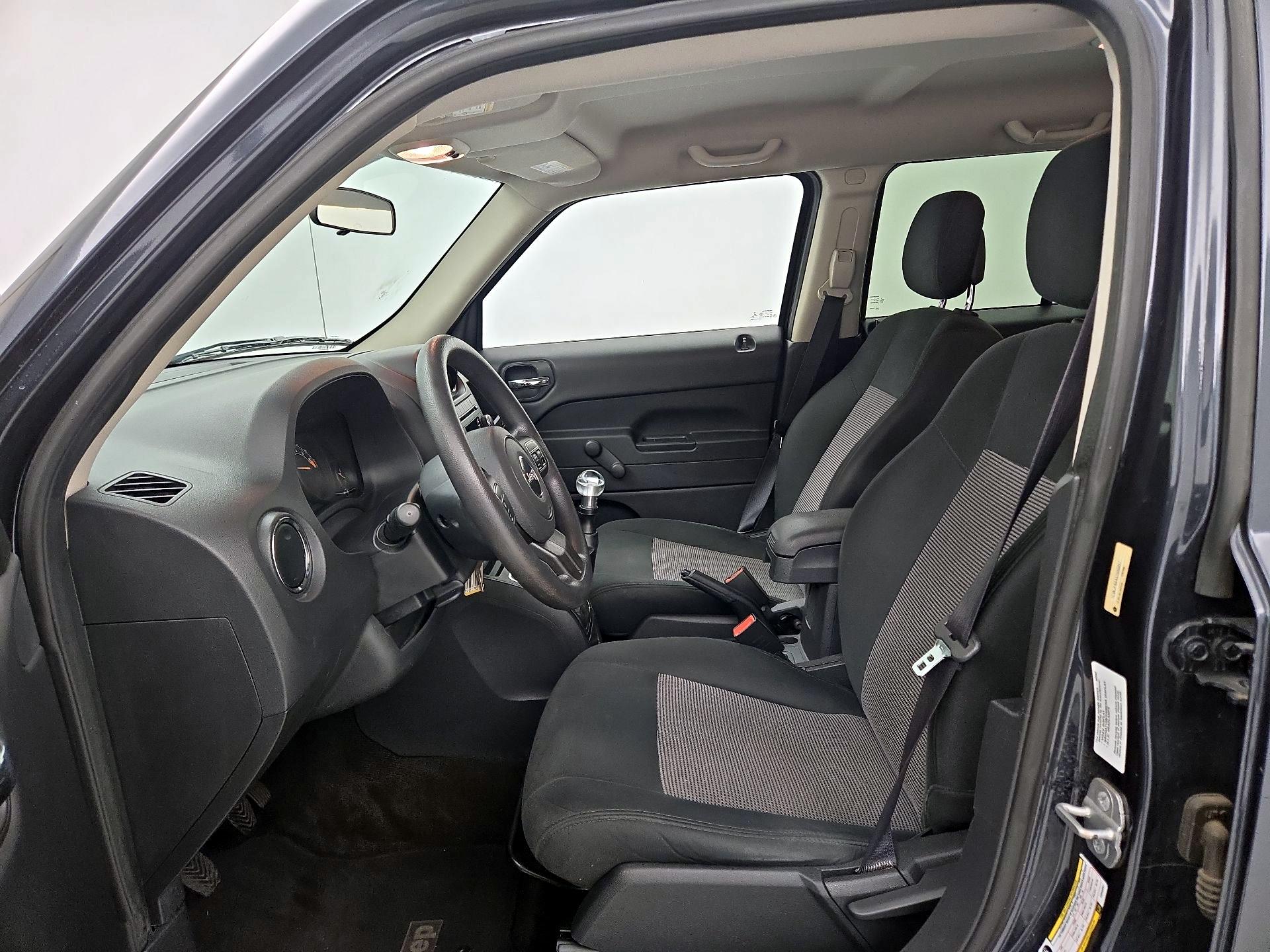 Thumbnail: 2014 Jeep Patriot - 11