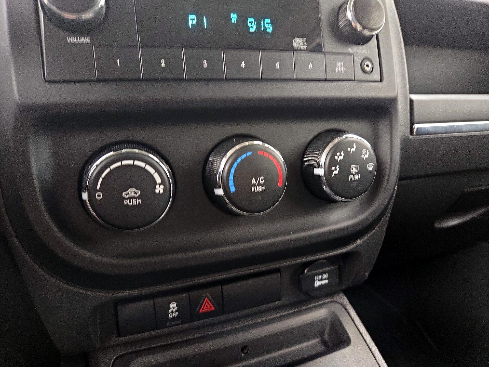 Thumbnail: 2014 Jeep Patriot - 14