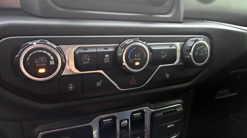 2019 Jeep Wrangler Unlimited Sport S 16