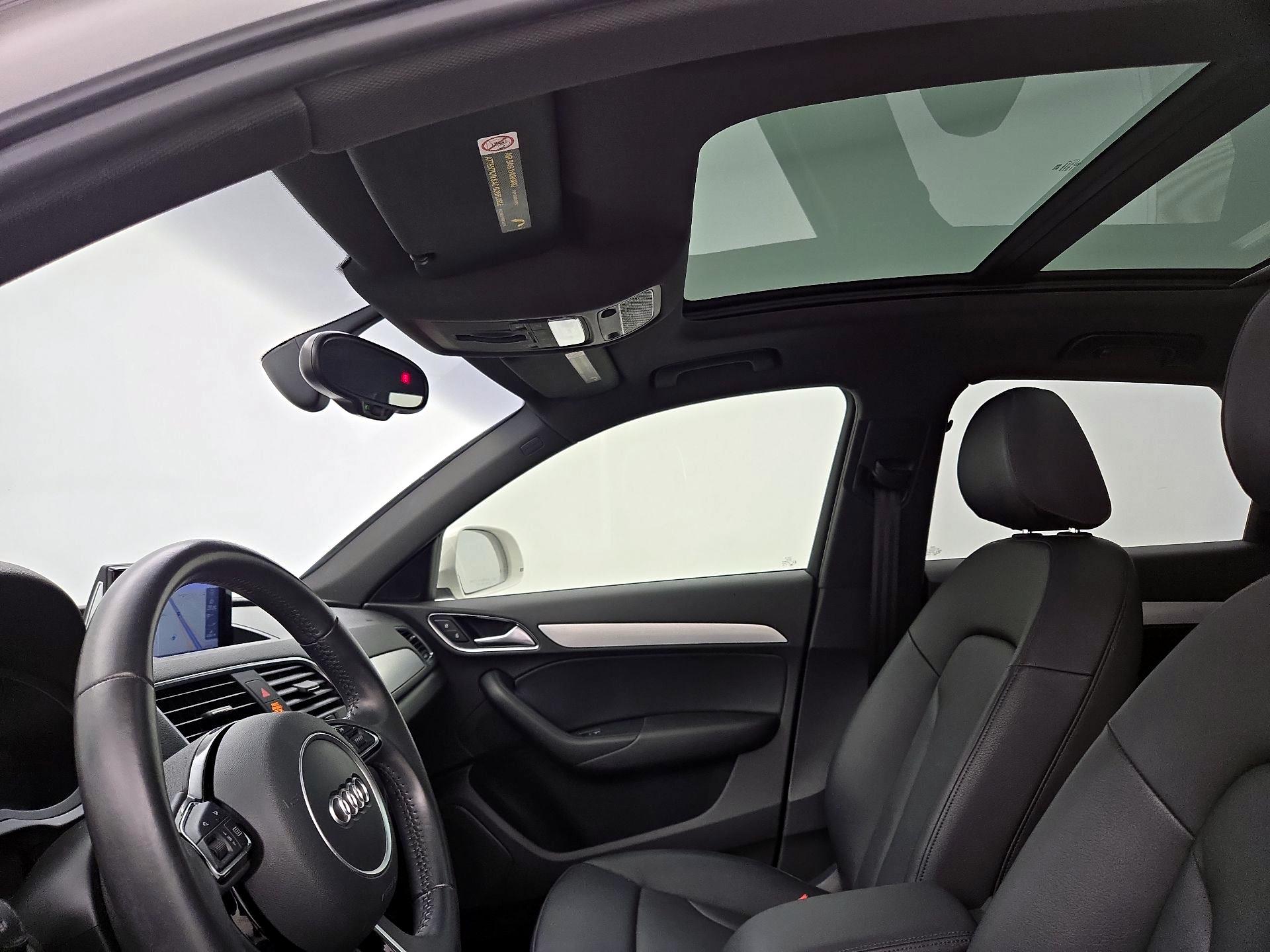 Thumbnail: 2015 Audi Q3 - 19