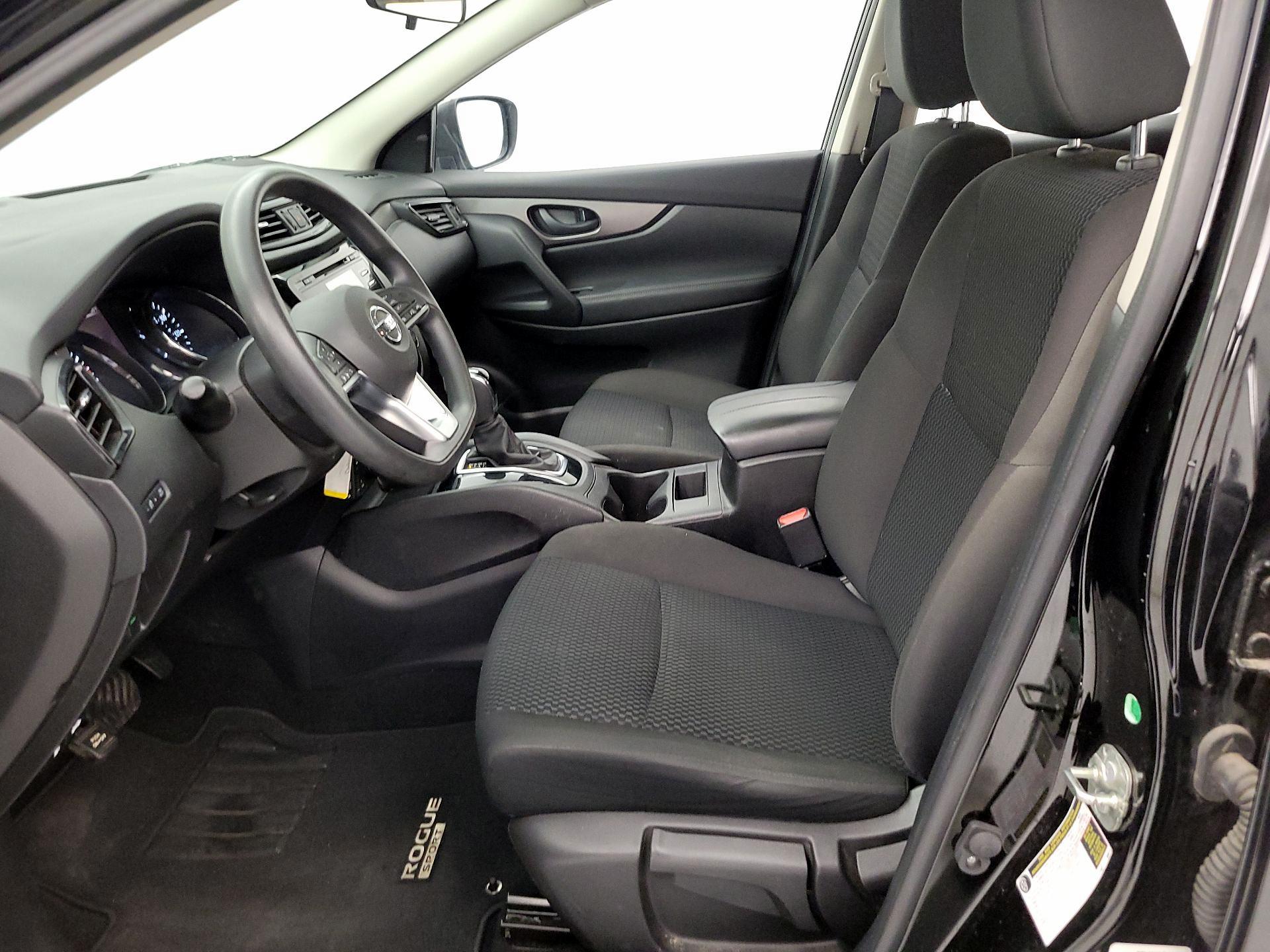 Thumbnail: 2018 Nissan Rogue Sport - 11